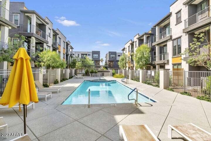 2090 S DORSEY Lane # 1040