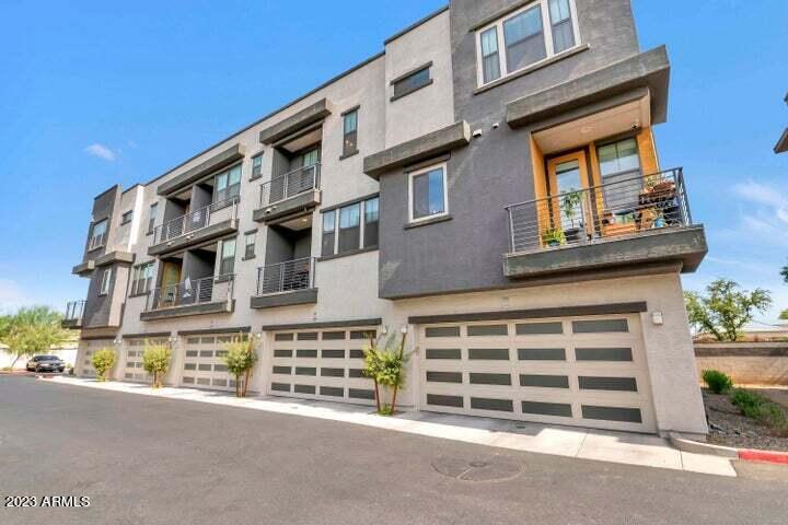 2090 S DORSEY Lane # 1040