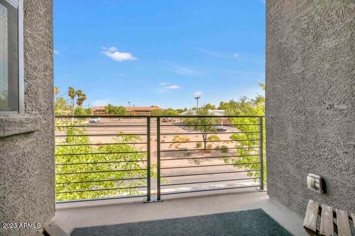 2090 S DORSEY Lane # 1040