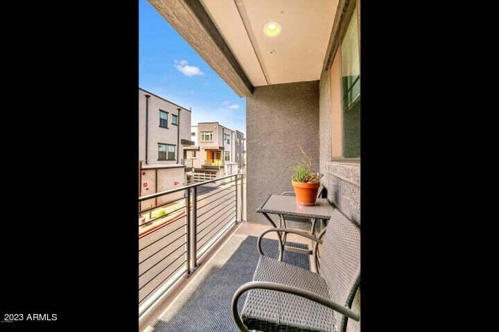 2090 S DORSEY Lane # 1040