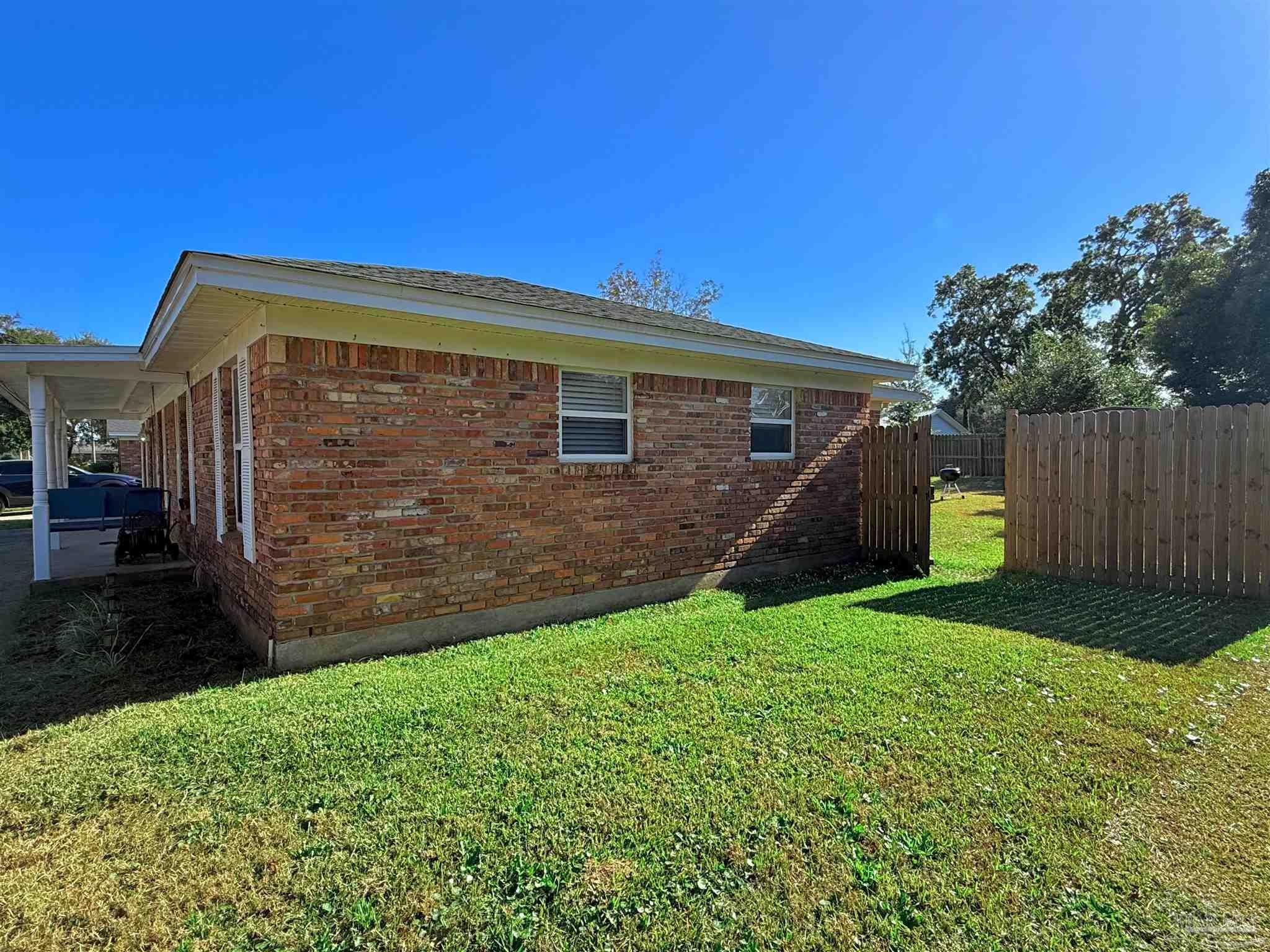 403 Ladybird Ln