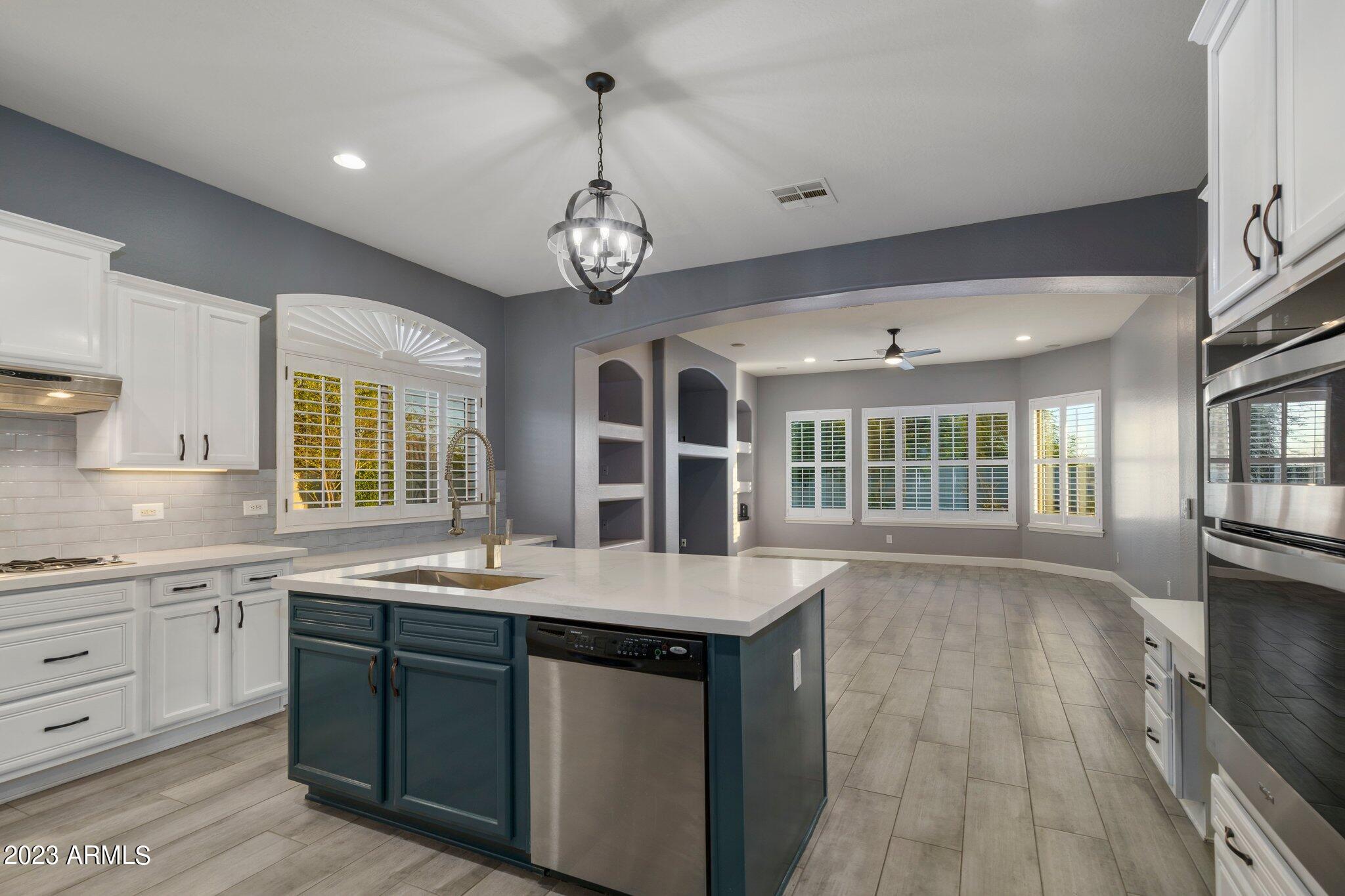 1841 W DUSTY WREN Drive