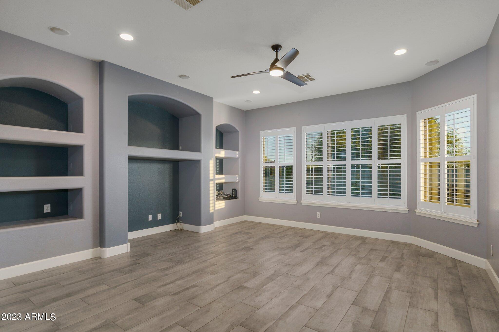 1841 W DUSTY WREN Drive
