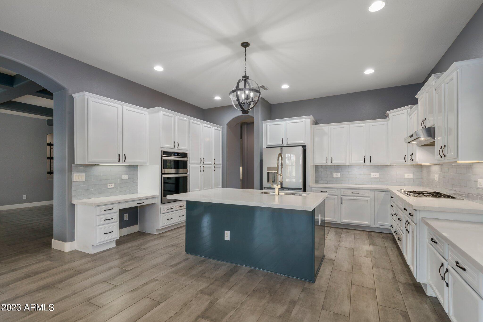 1841 W DUSTY WREN Drive