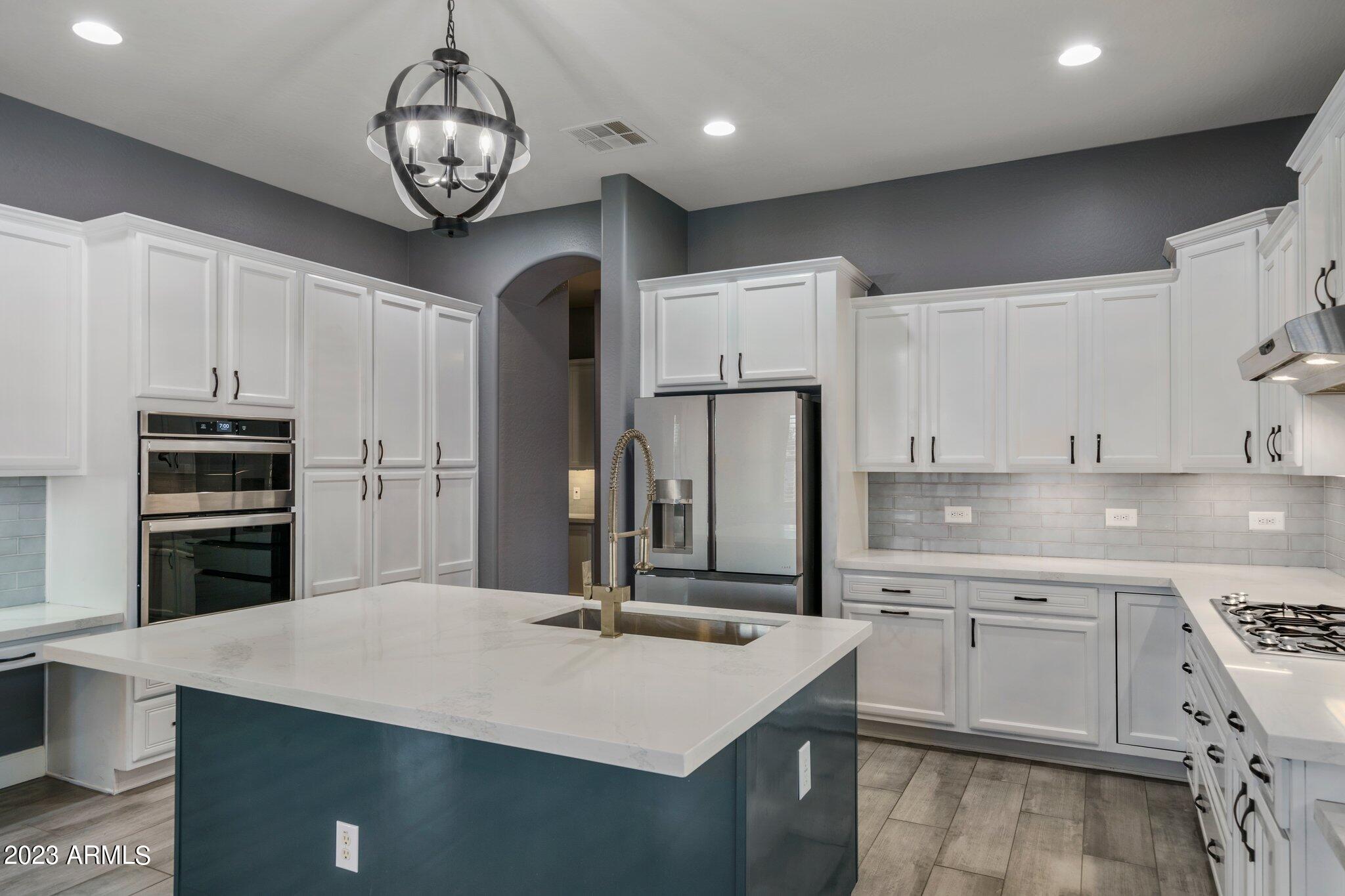 1841 W DUSTY WREN Drive