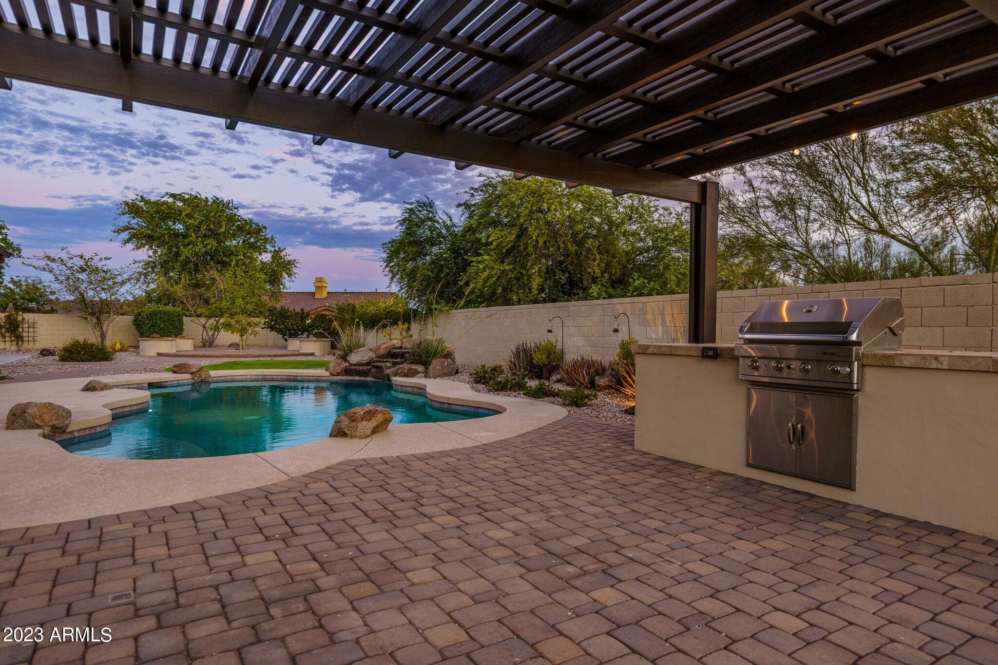 1841 W DUSTY WREN Drive