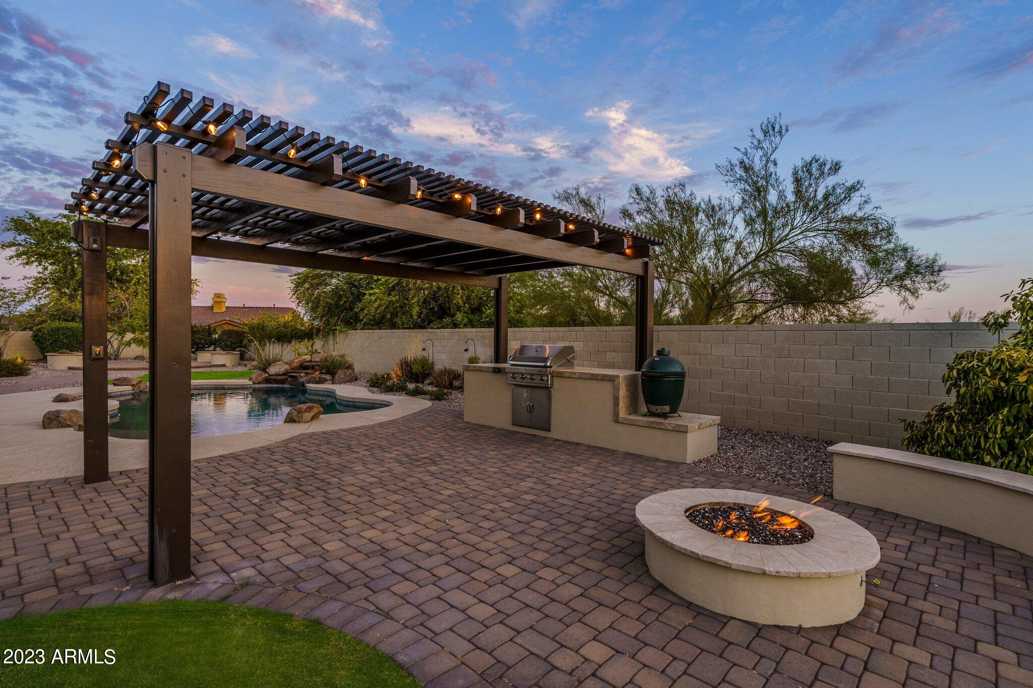 1841 W DUSTY WREN Drive