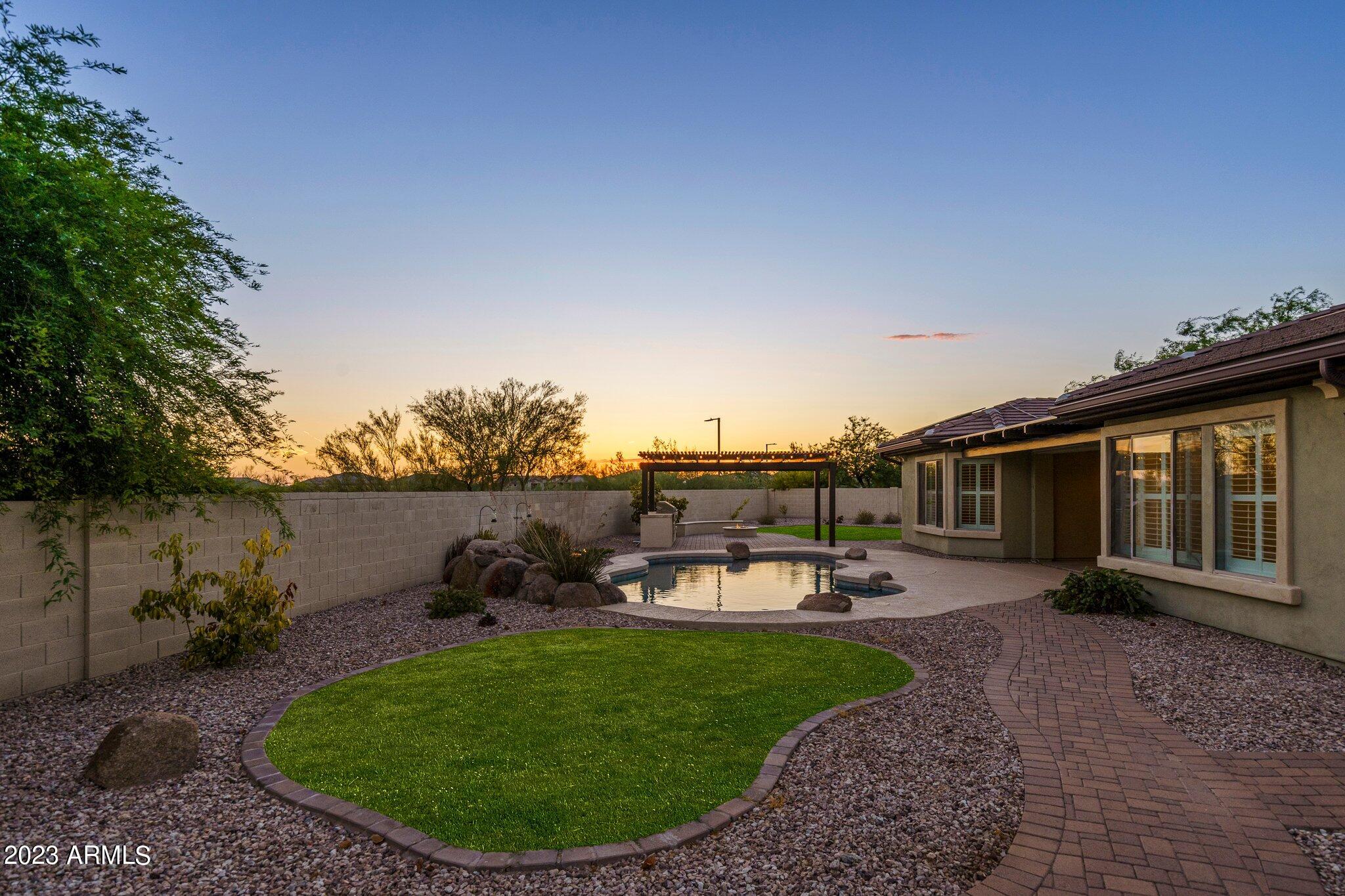 1841 W DUSTY WREN Drive