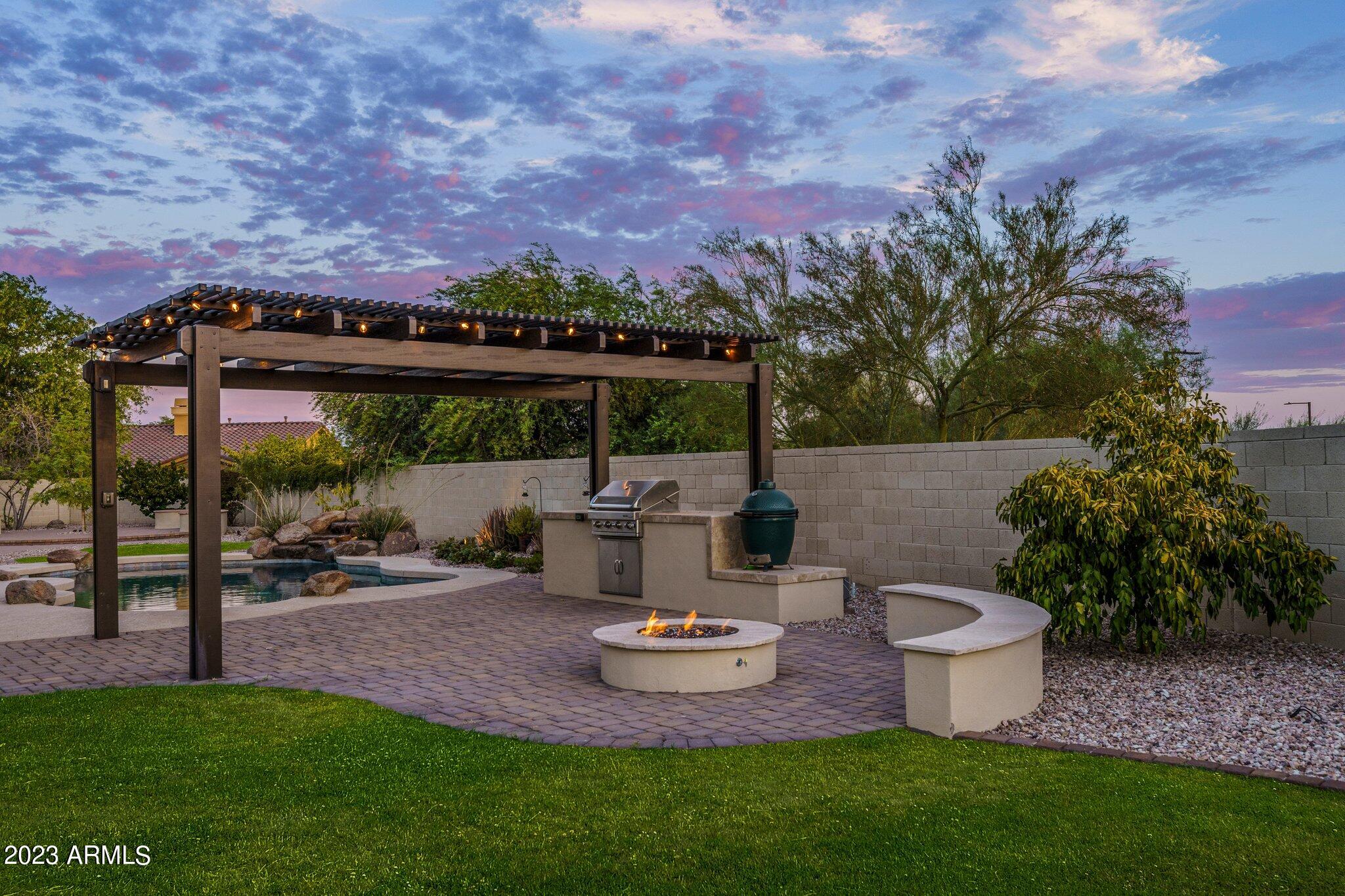 1841 W DUSTY WREN Drive