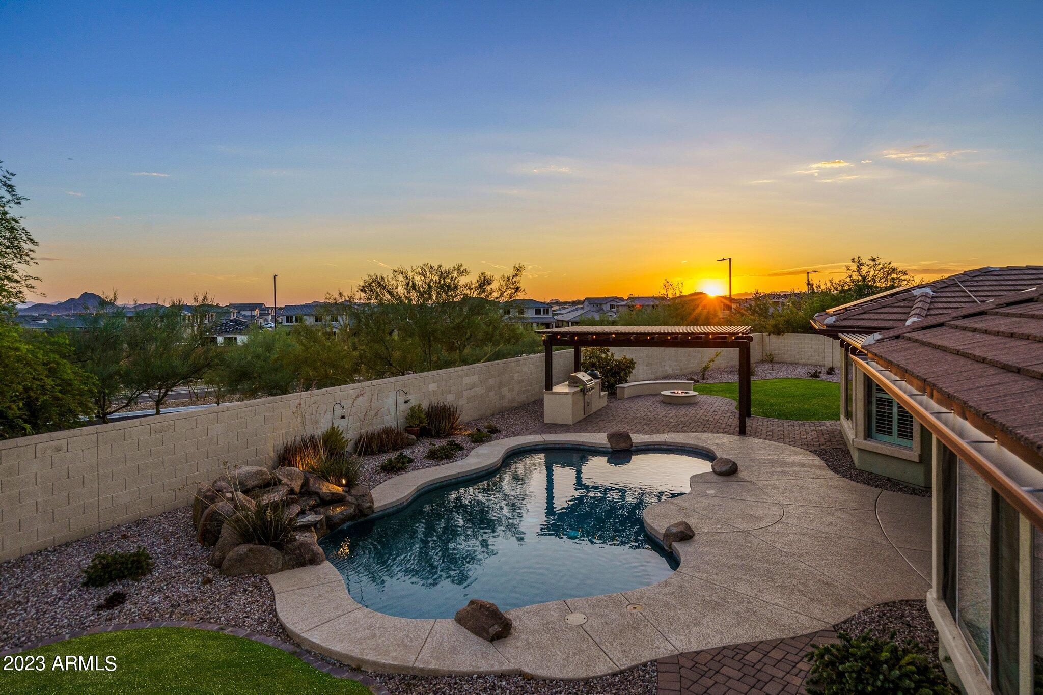 1841 W DUSTY WREN Drive