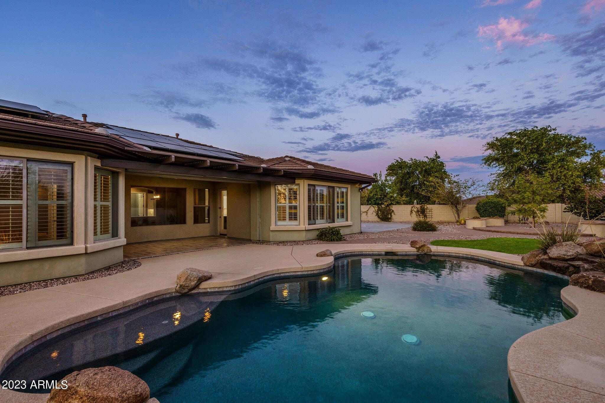 1841 W DUSTY WREN Drive