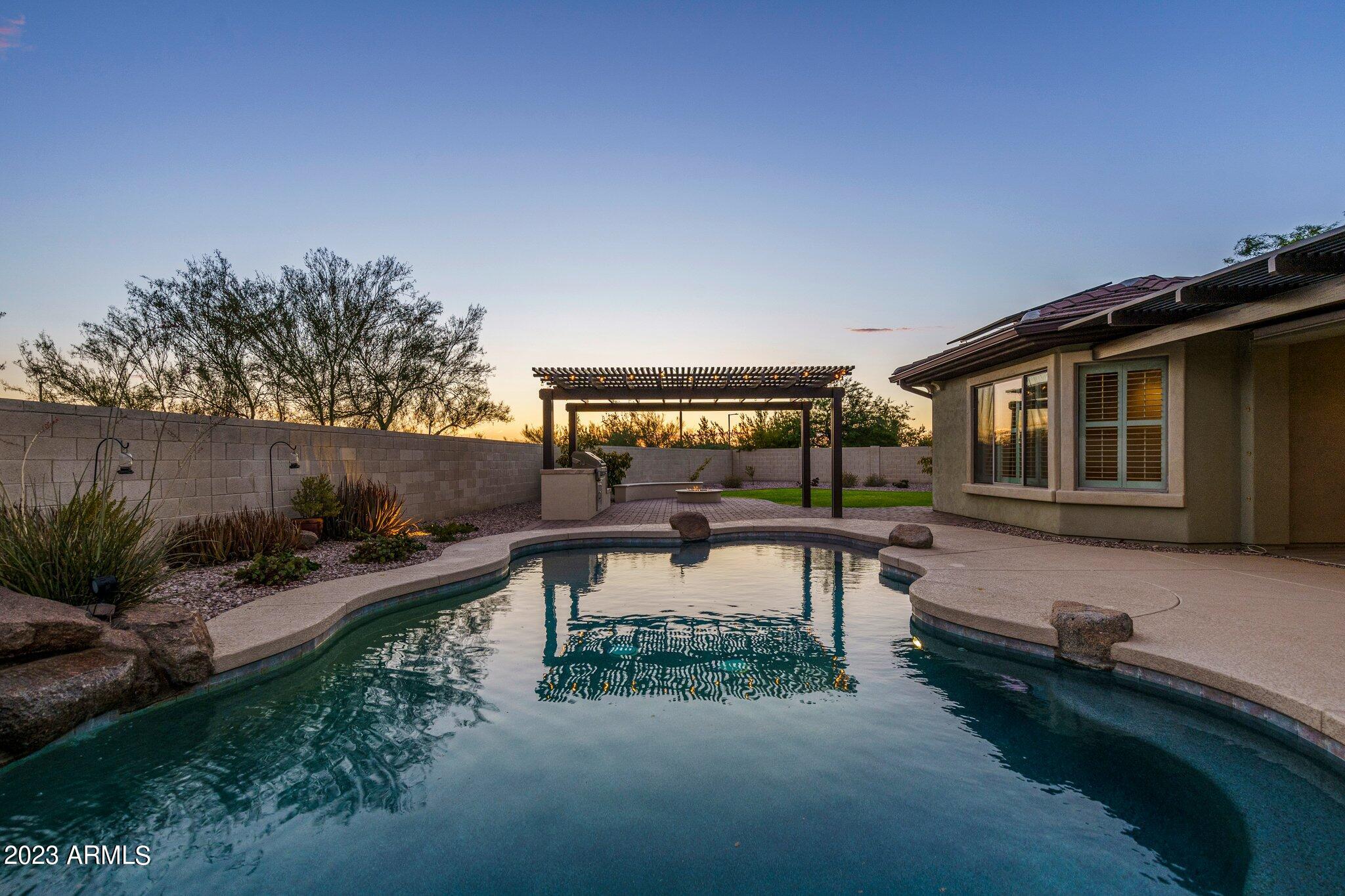 1841 W DUSTY WREN Drive