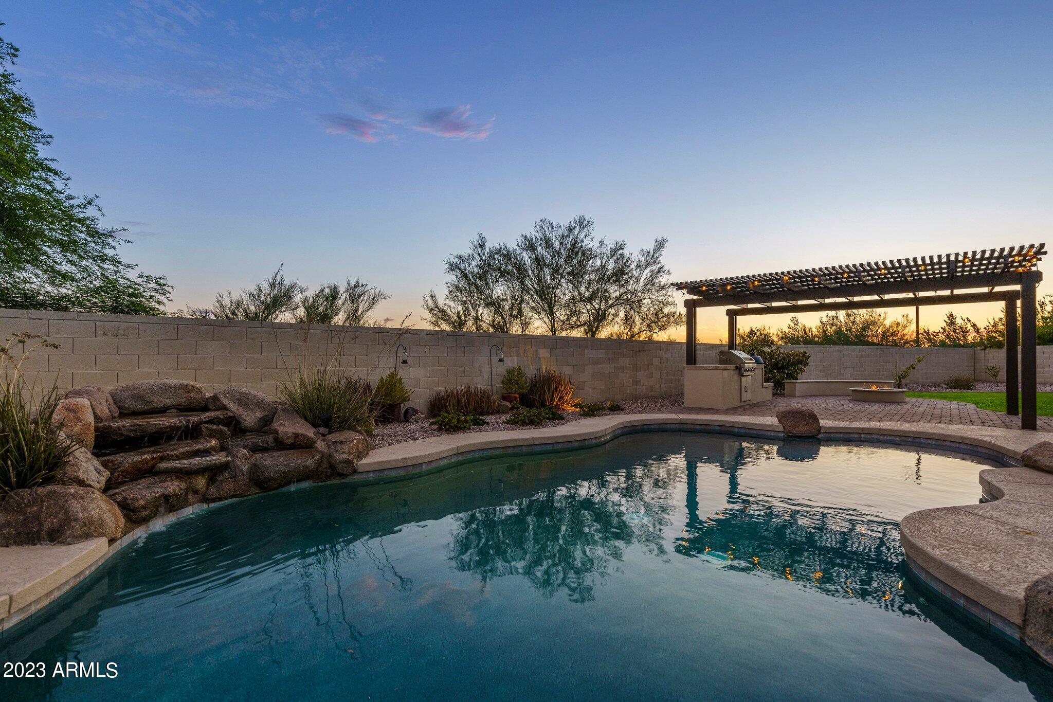 1841 W DUSTY WREN Drive