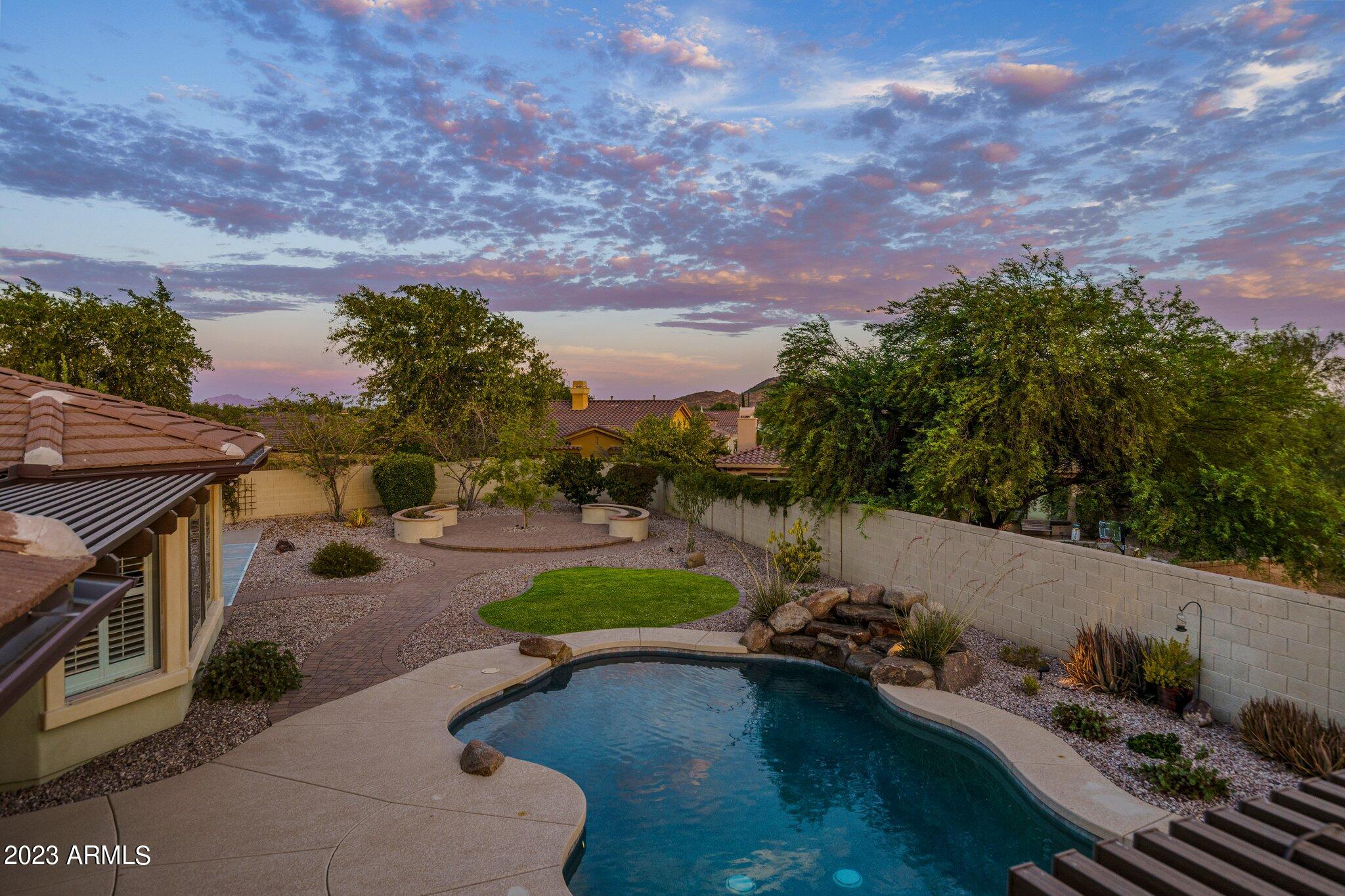 1841 W DUSTY WREN Drive