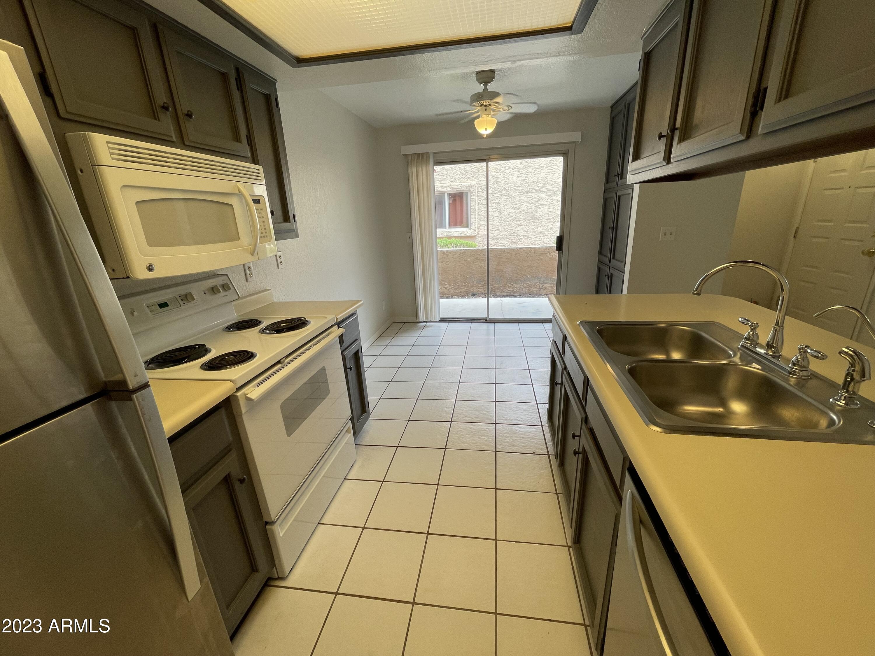 520 N STAPLEY Drive, 116