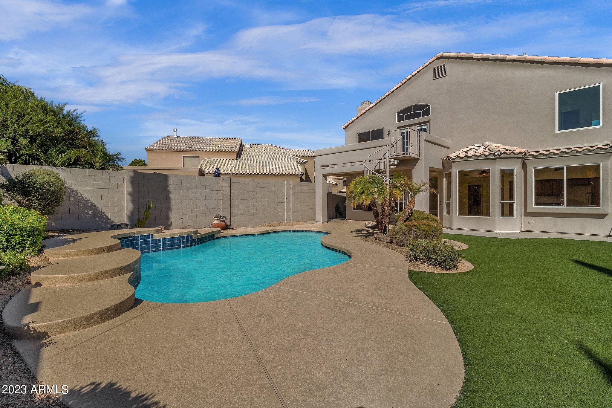1212 E Rocky Slope Drive
