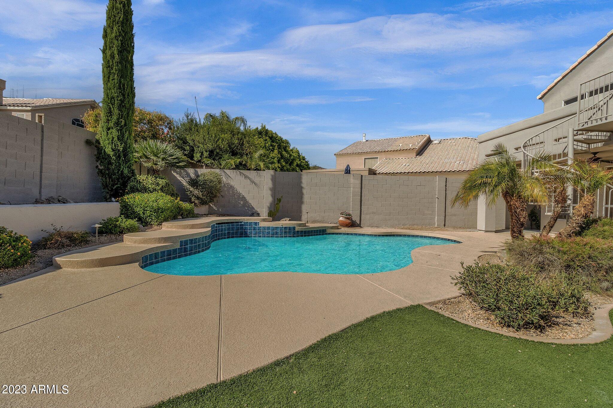 1212 E Rocky Slope Drive