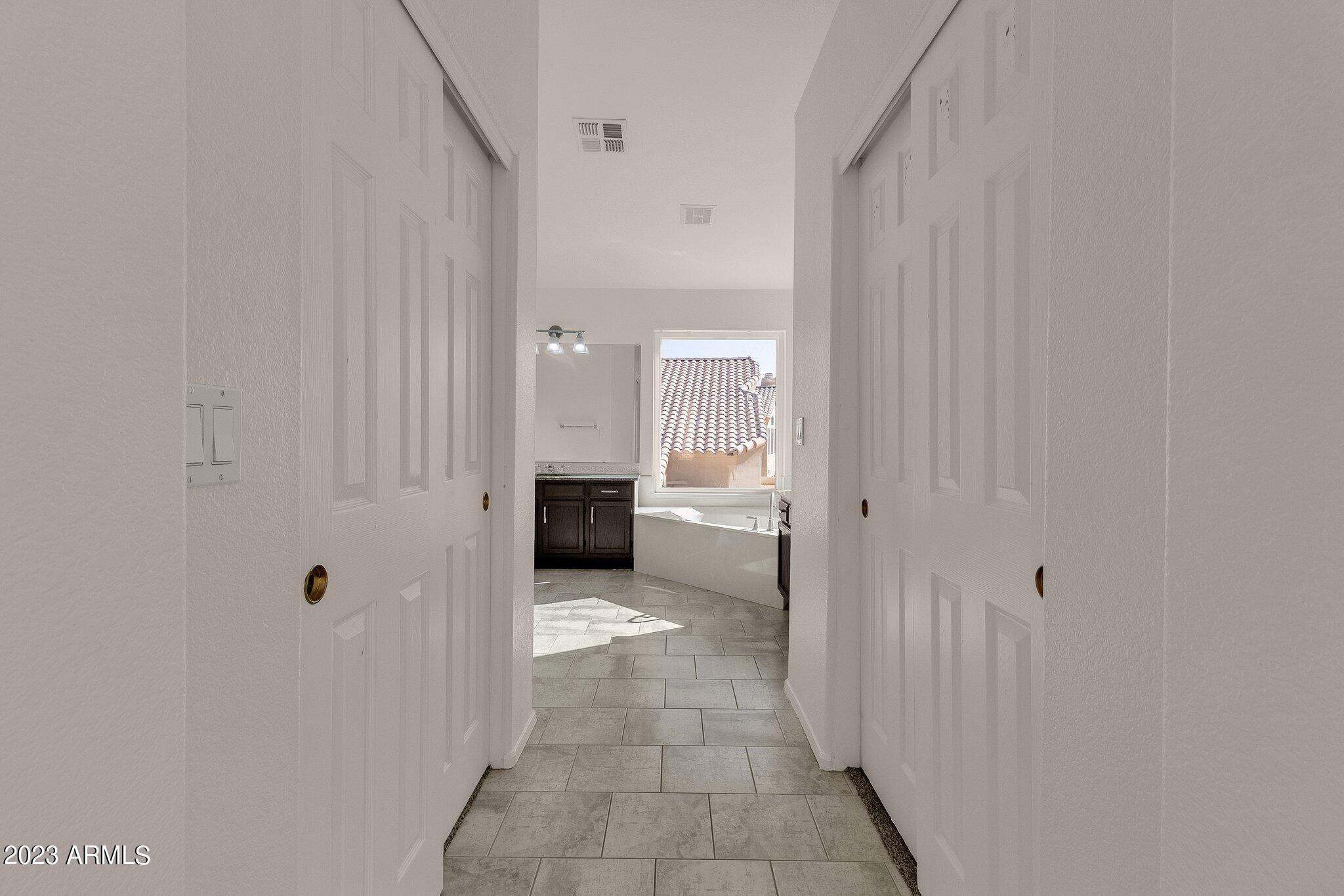1212 E Rocky Slope Drive