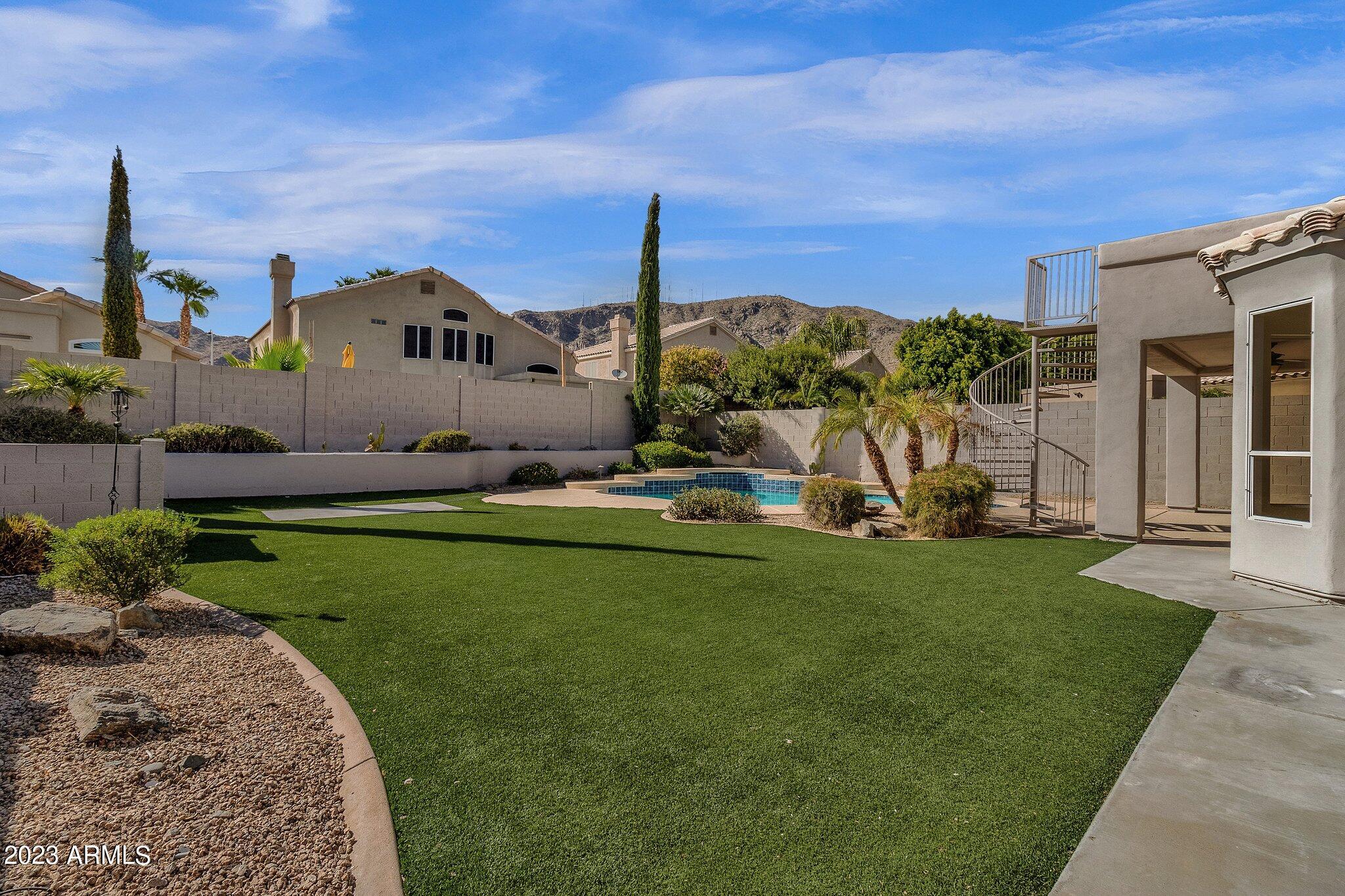 1212 E Rocky Slope Drive