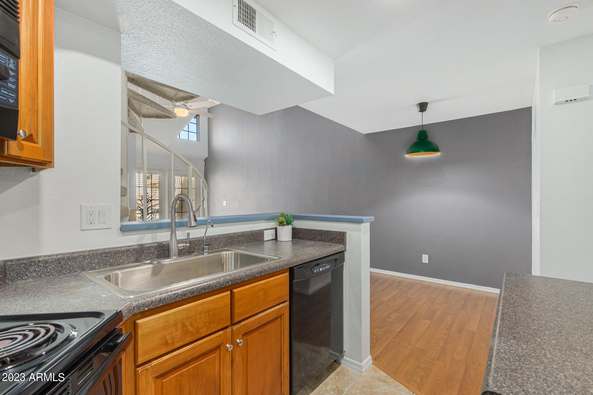 2333 E SOUTHERN Avenue, 2032