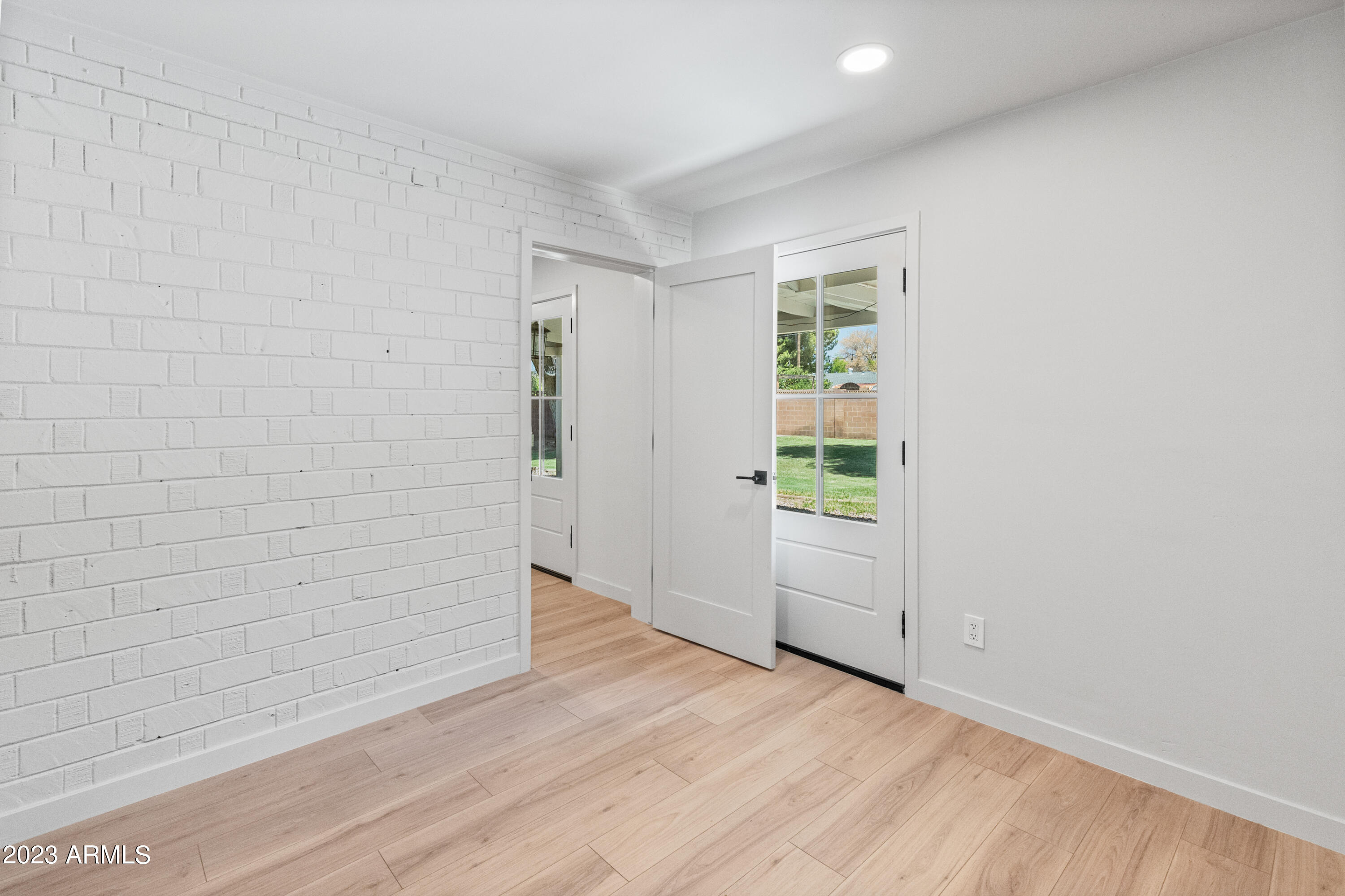 4302 E Catalina Drive