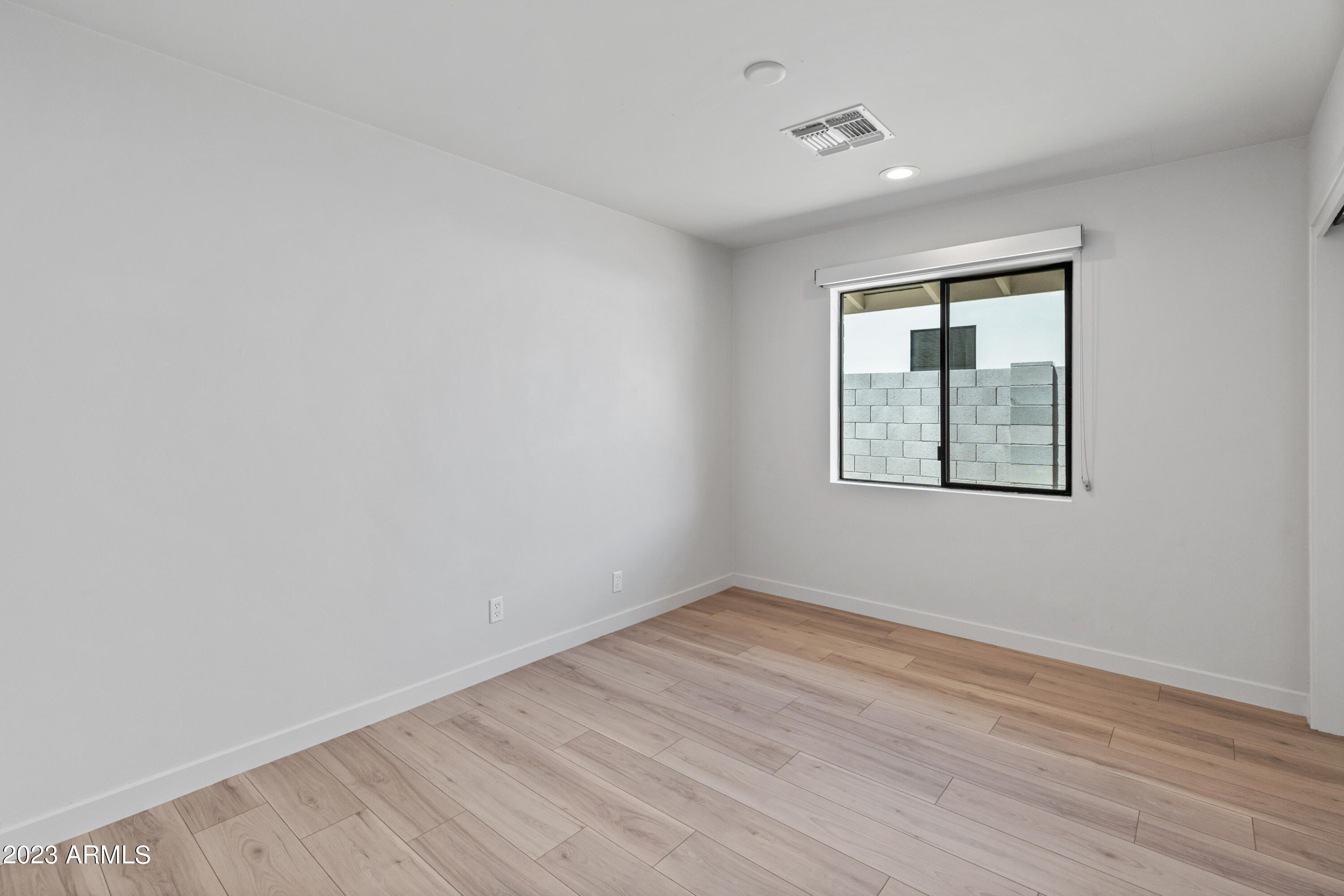 4302 E Catalina Drive