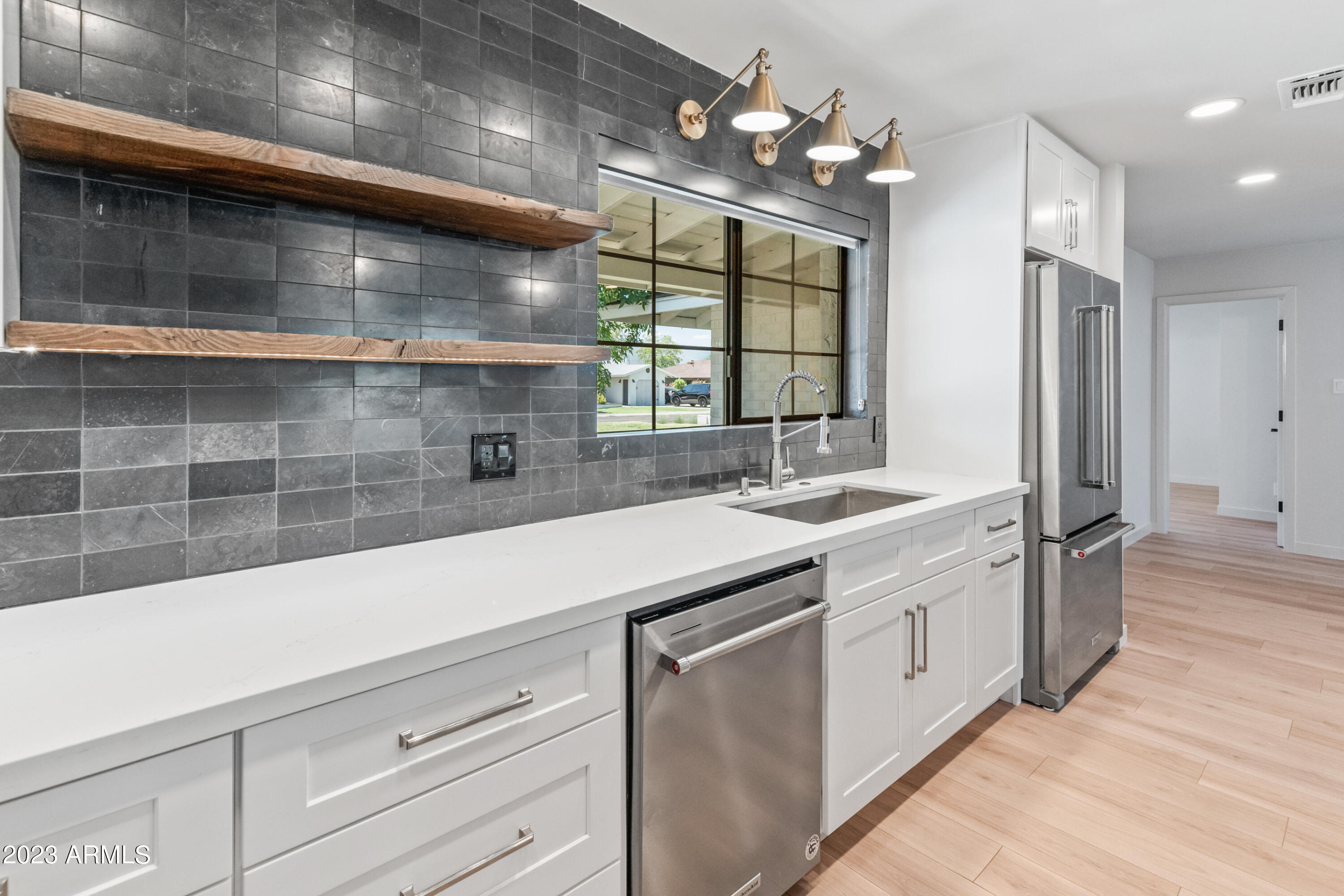 4302 E Catalina Drive