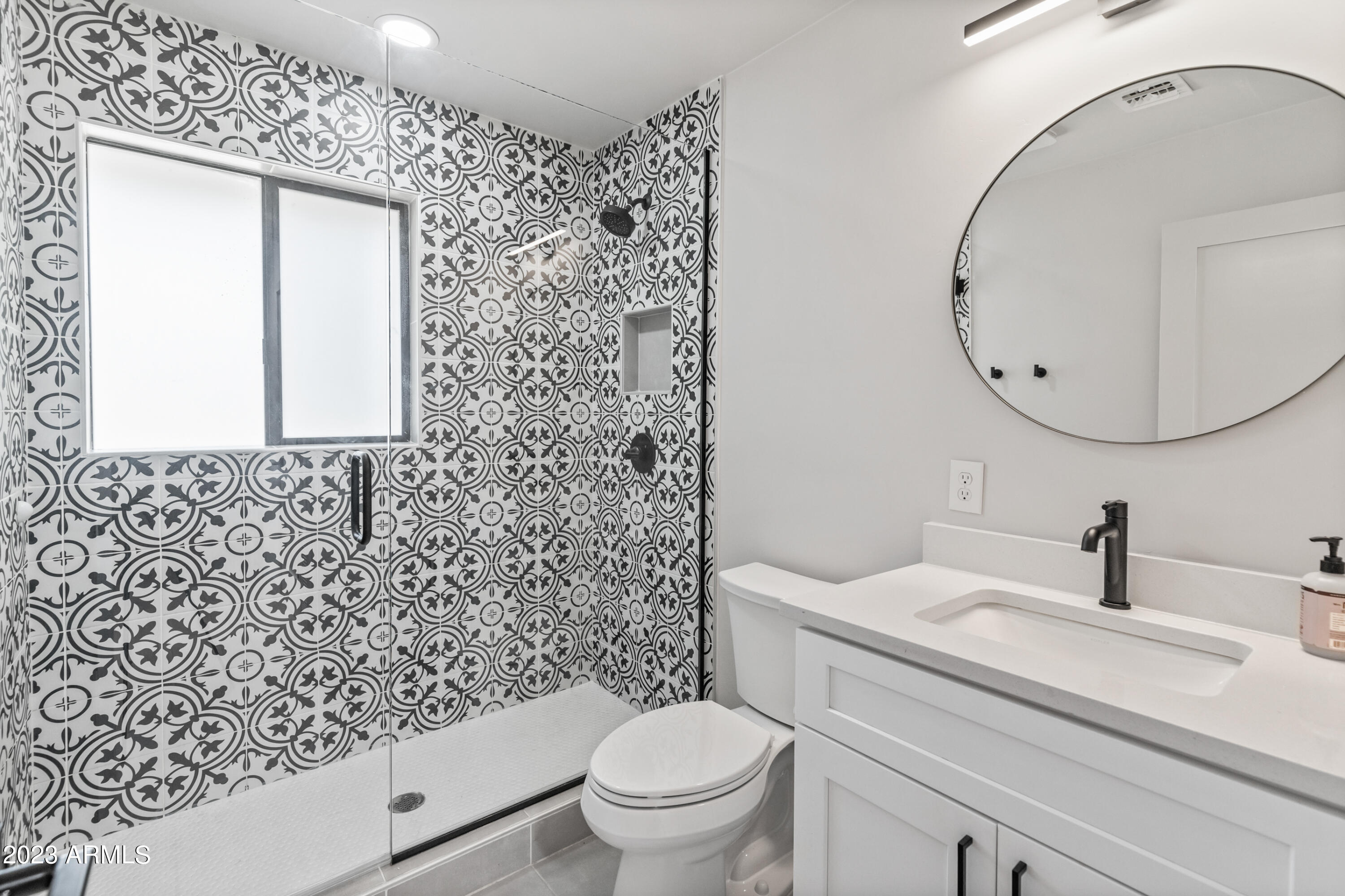 4302 E Catalina Drive