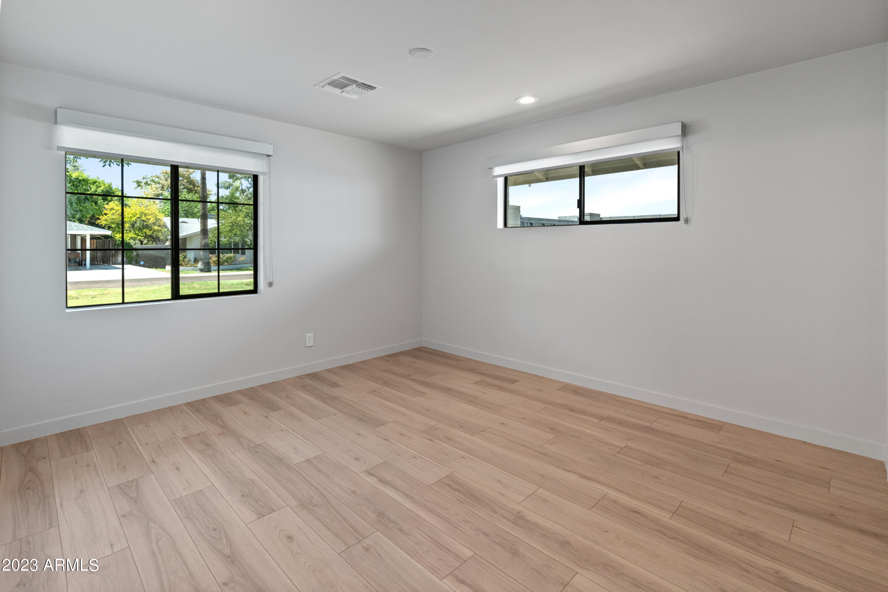 4302 E Catalina Drive