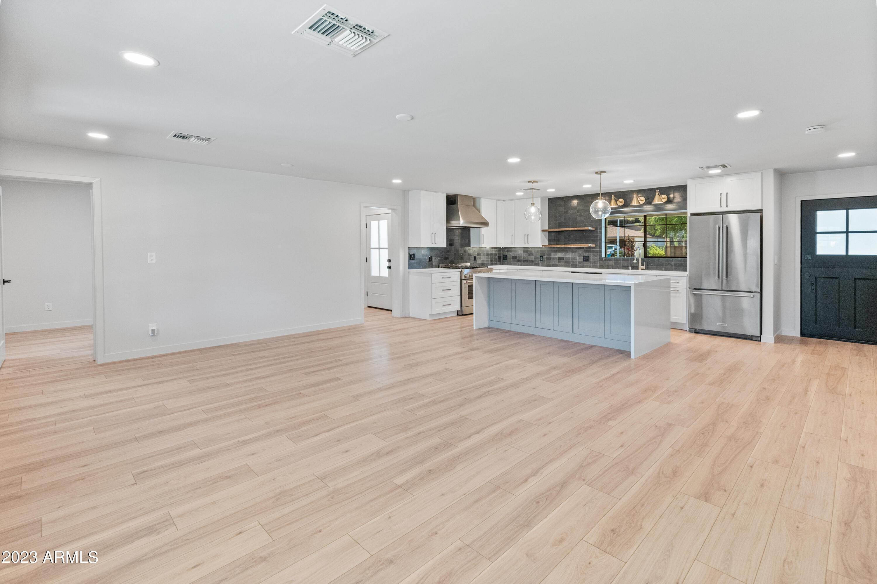 4302 E Catalina Drive