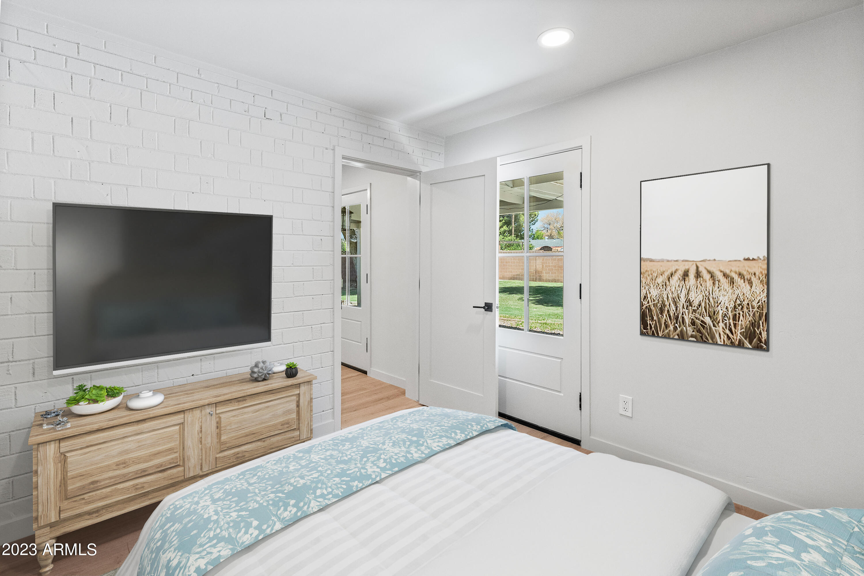 4302 E Catalina Drive