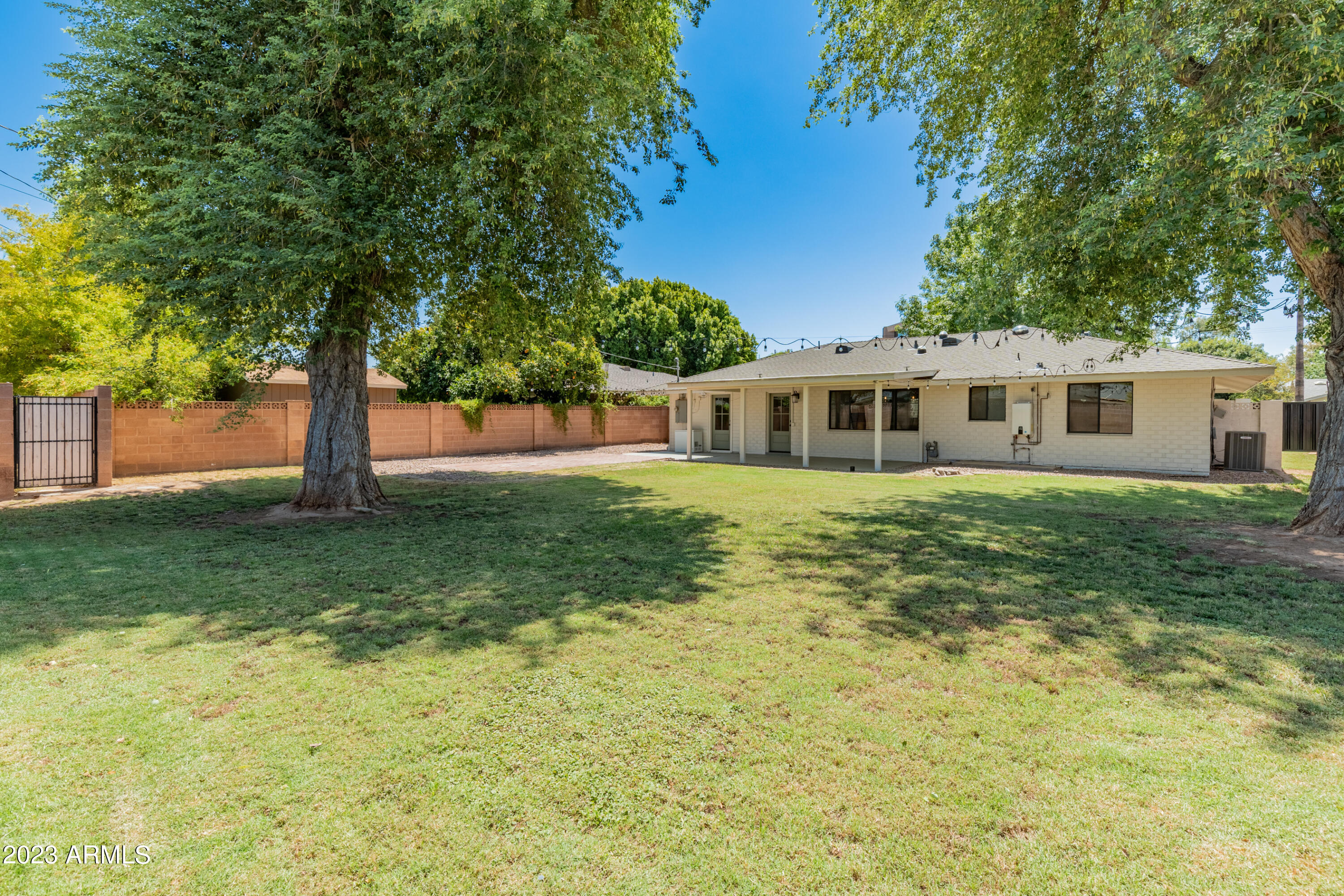 4302 E Catalina Drive