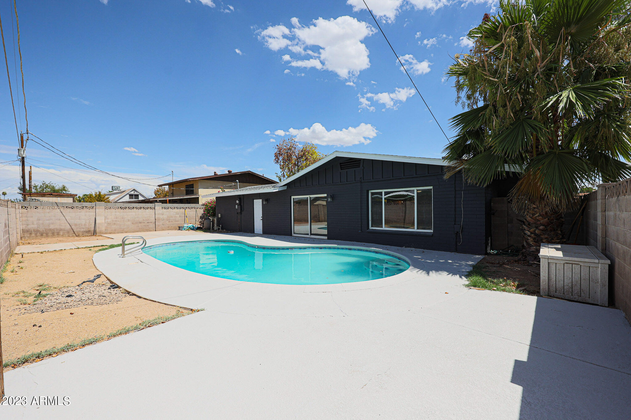 4518 W ROSE Lane