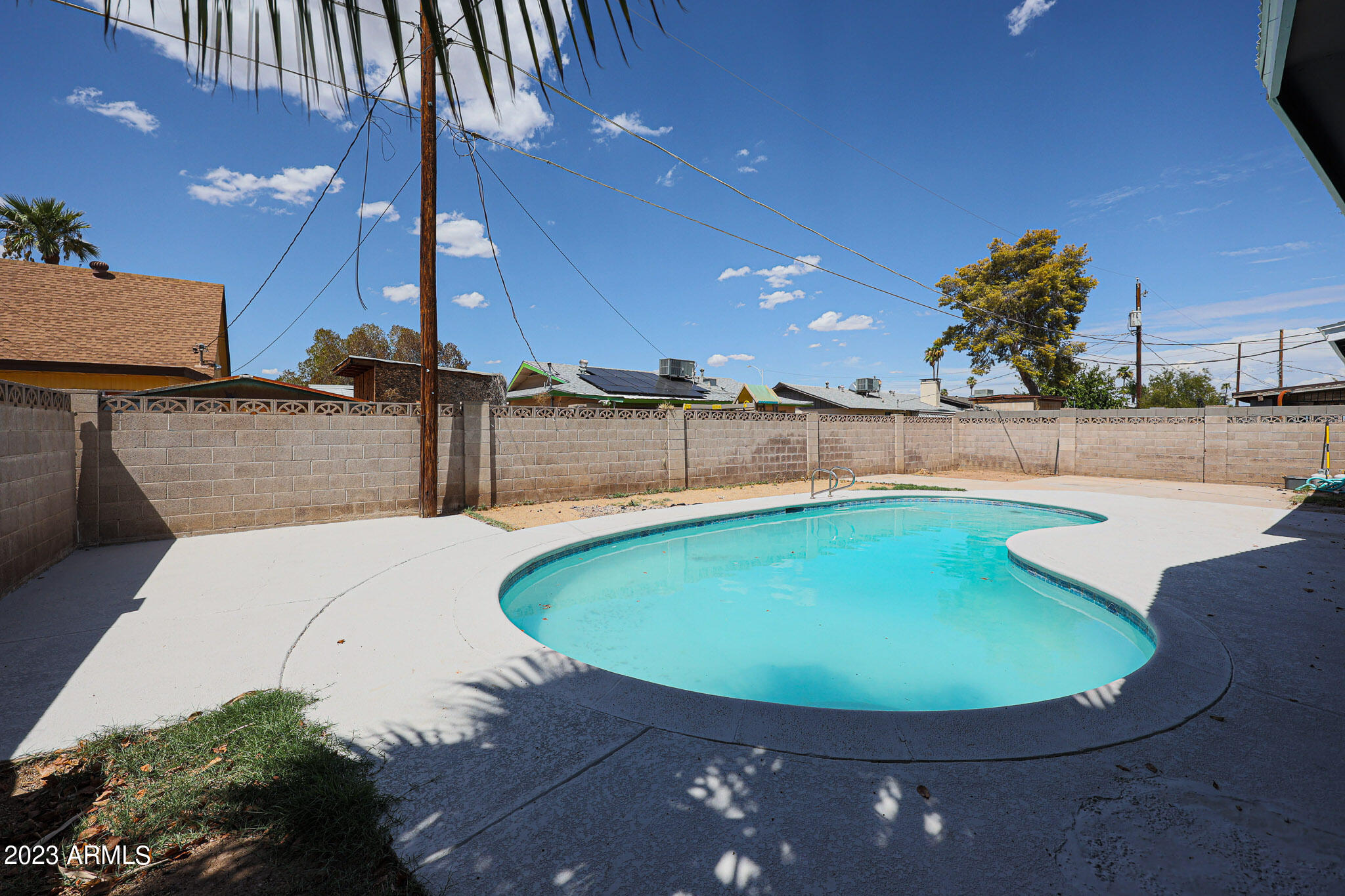 4518 W ROSE Lane