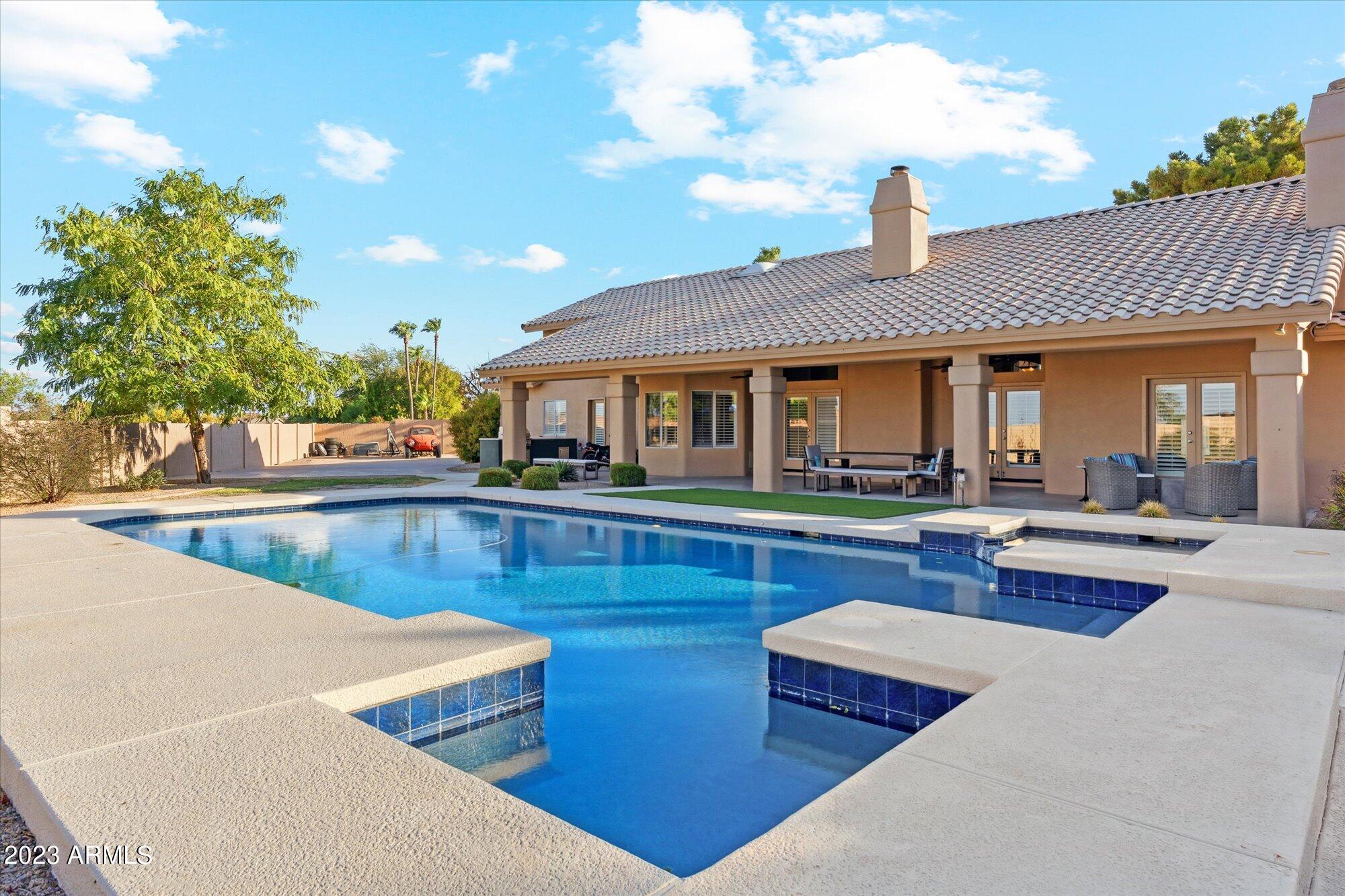 3406 E PIRO Court