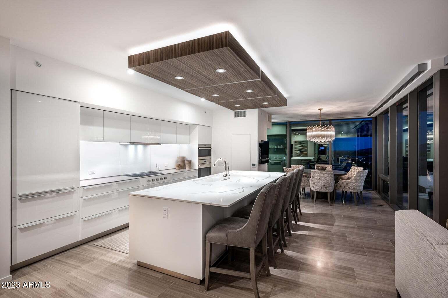 7120 E KIERLAND Boulevard, 917