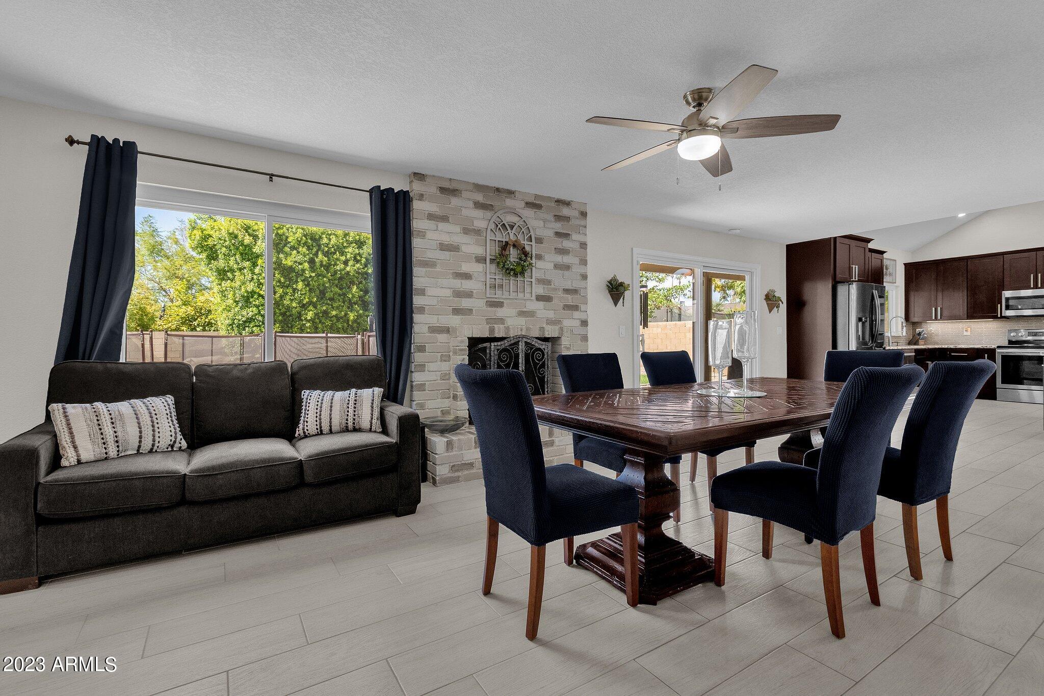 2678 W MONTGOMERY Drive