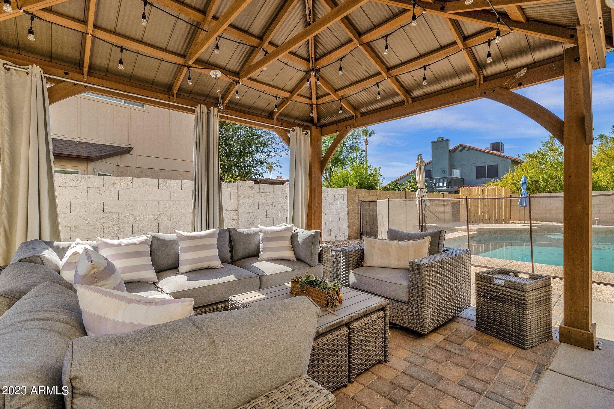 2678 W MONTGOMERY Drive