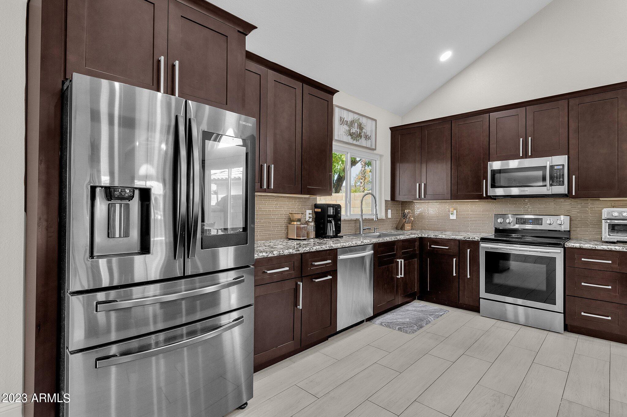 2678 W MONTGOMERY Drive