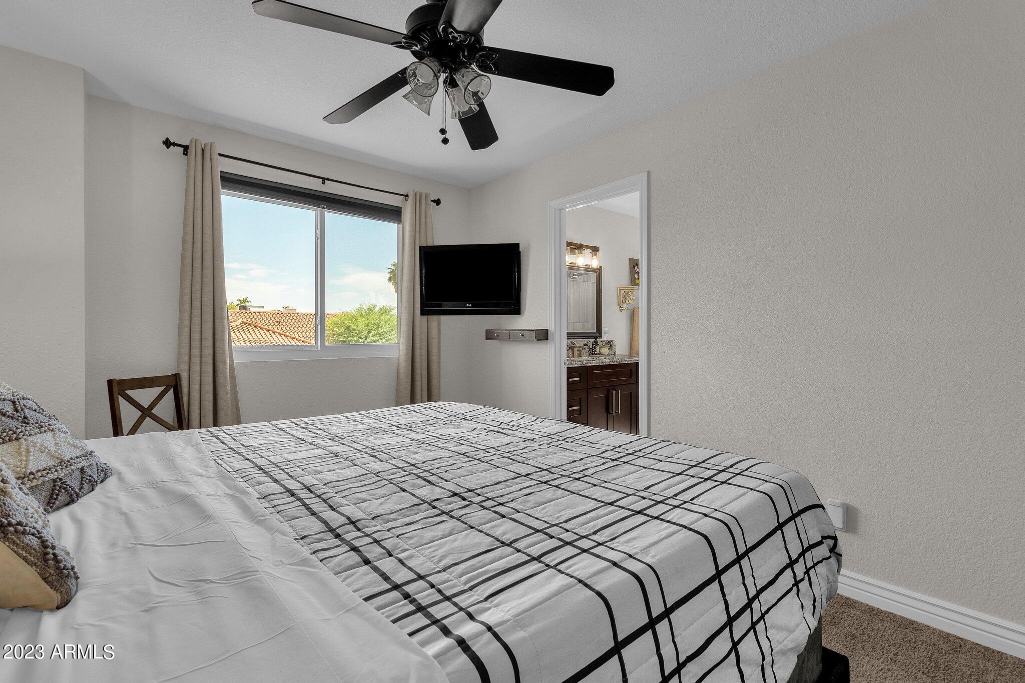 2678 W MONTGOMERY Drive