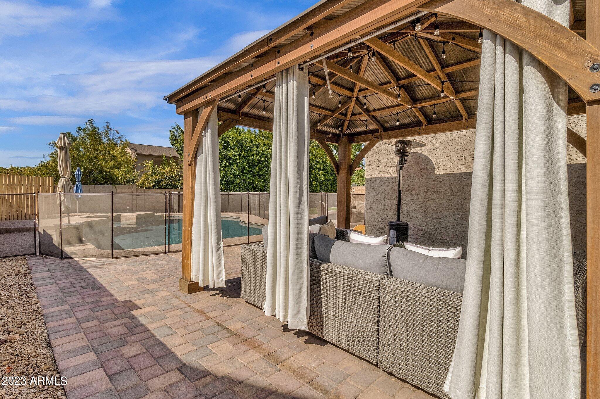 2678 W MONTGOMERY Drive