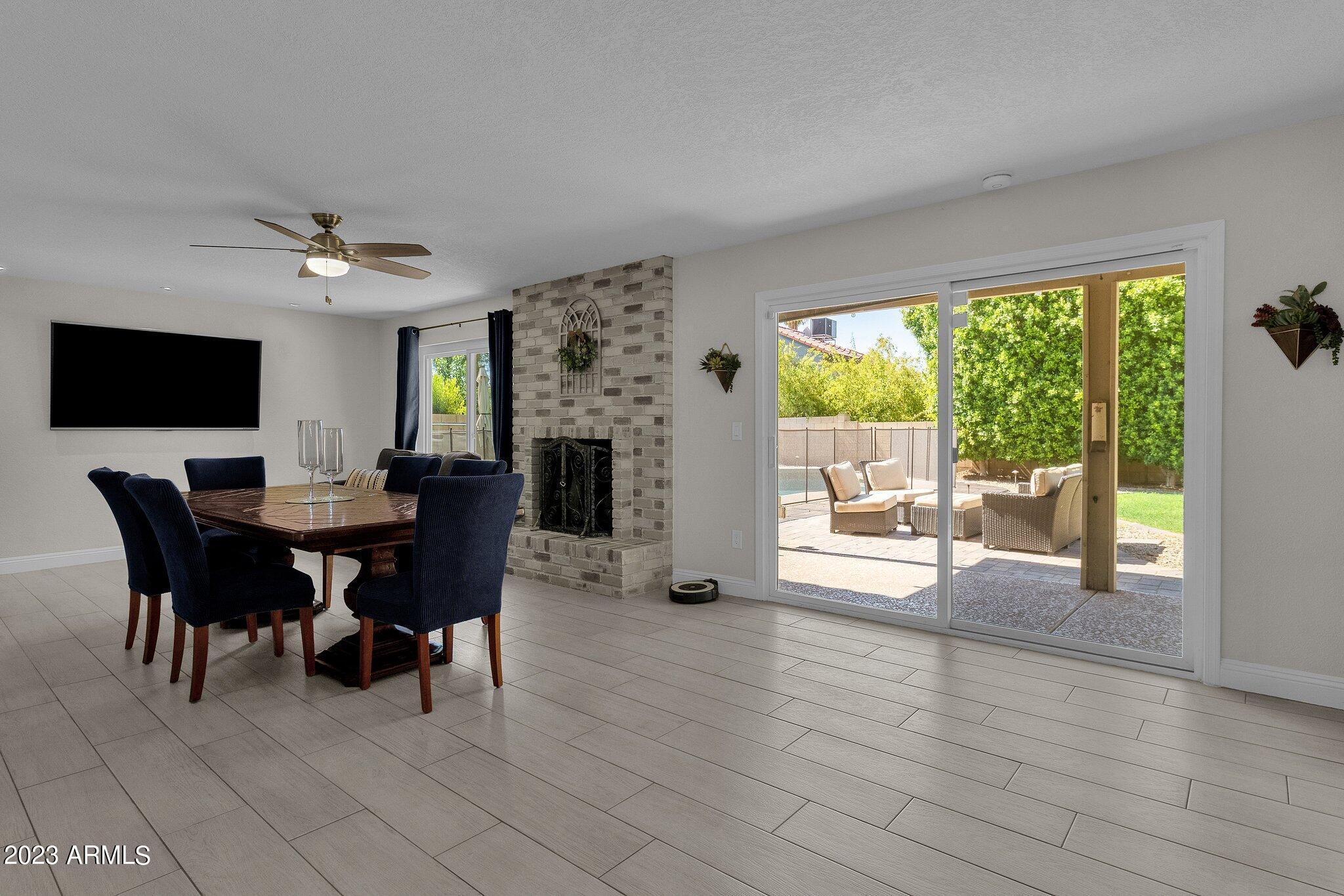 2678 W MONTGOMERY Drive