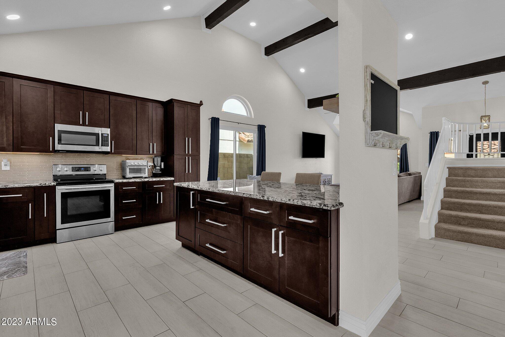 2678 W MONTGOMERY Drive