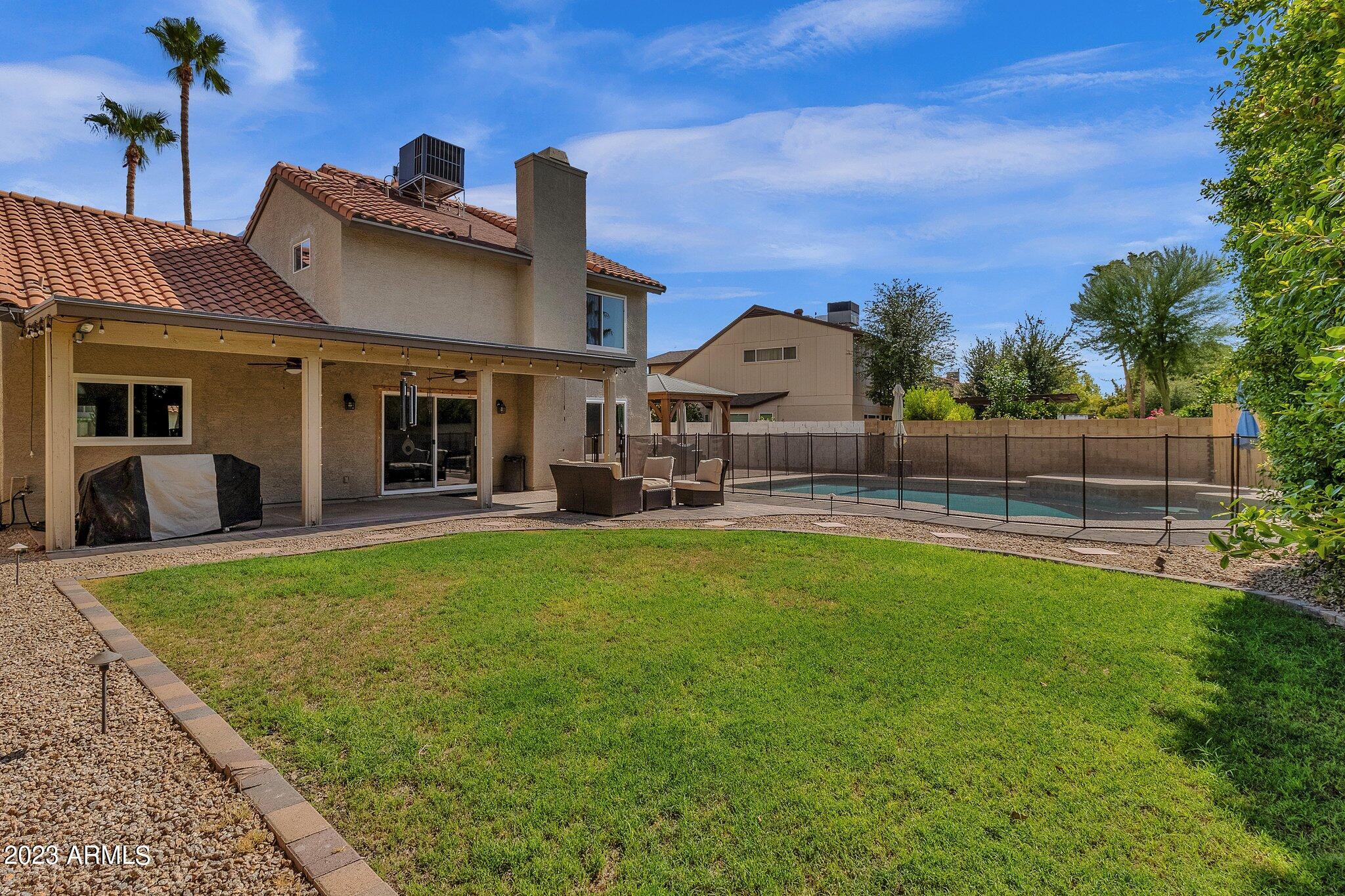 2678 W MONTGOMERY Drive