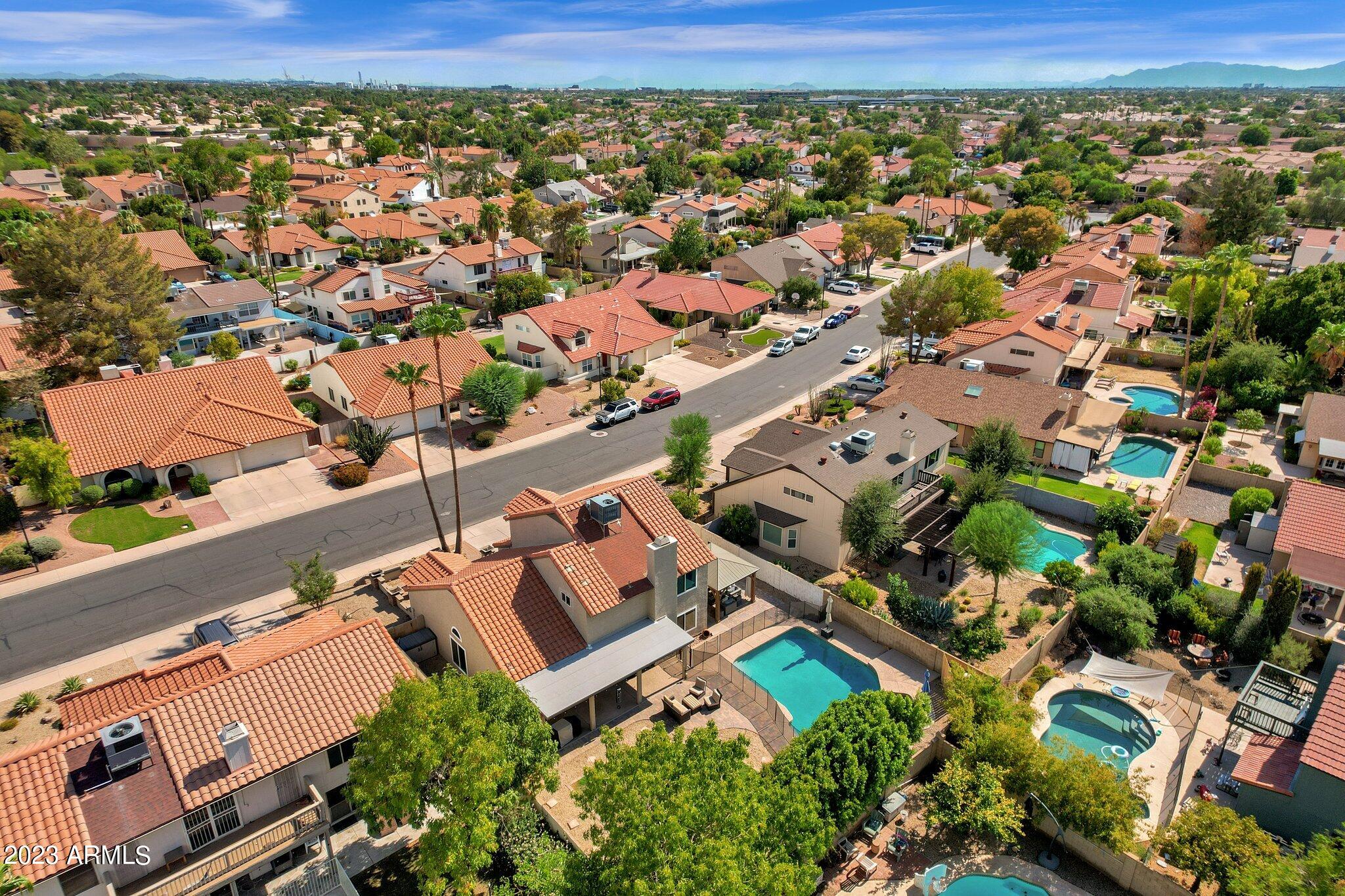 2678 W MONTGOMERY Drive