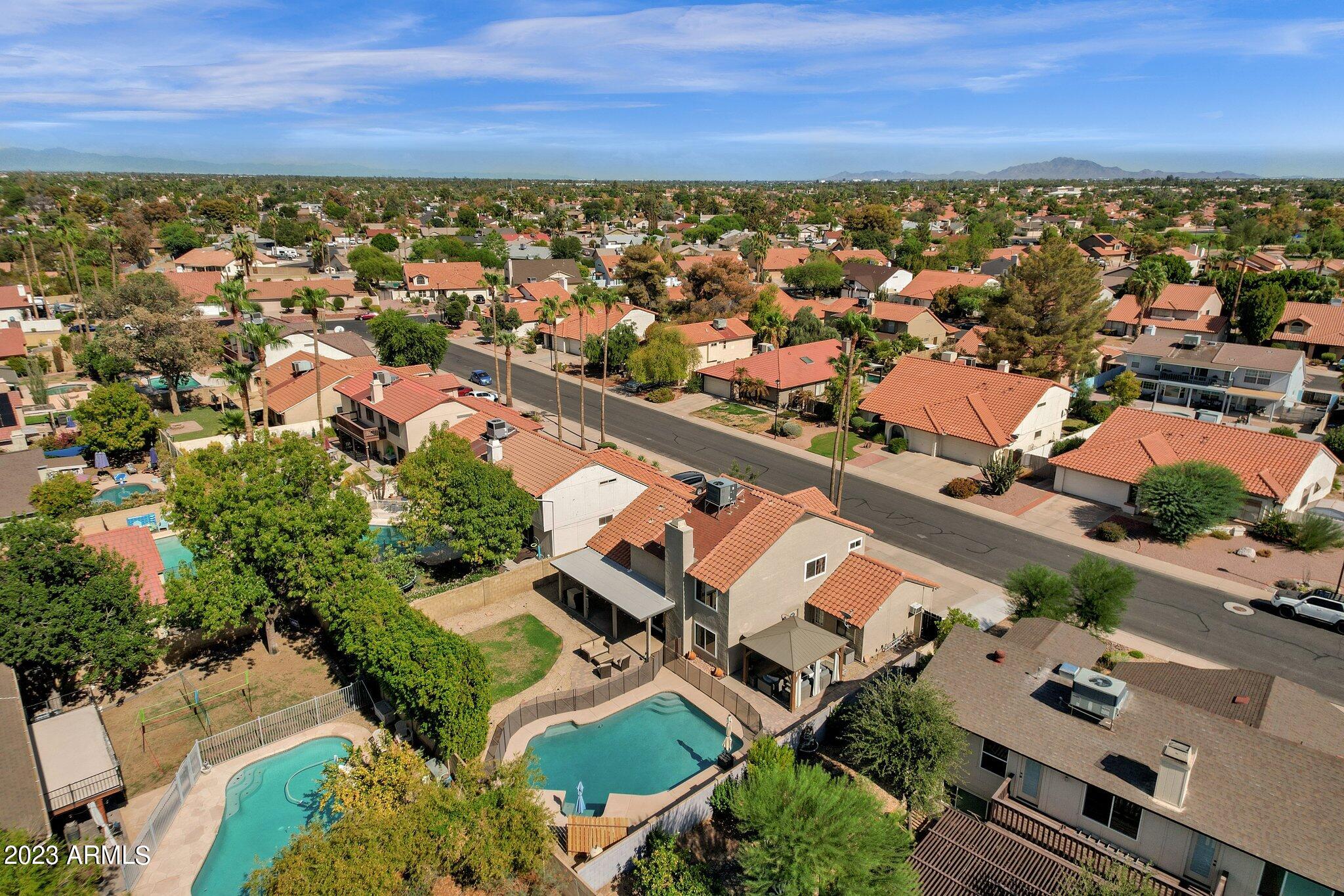 2678 W MONTGOMERY Drive