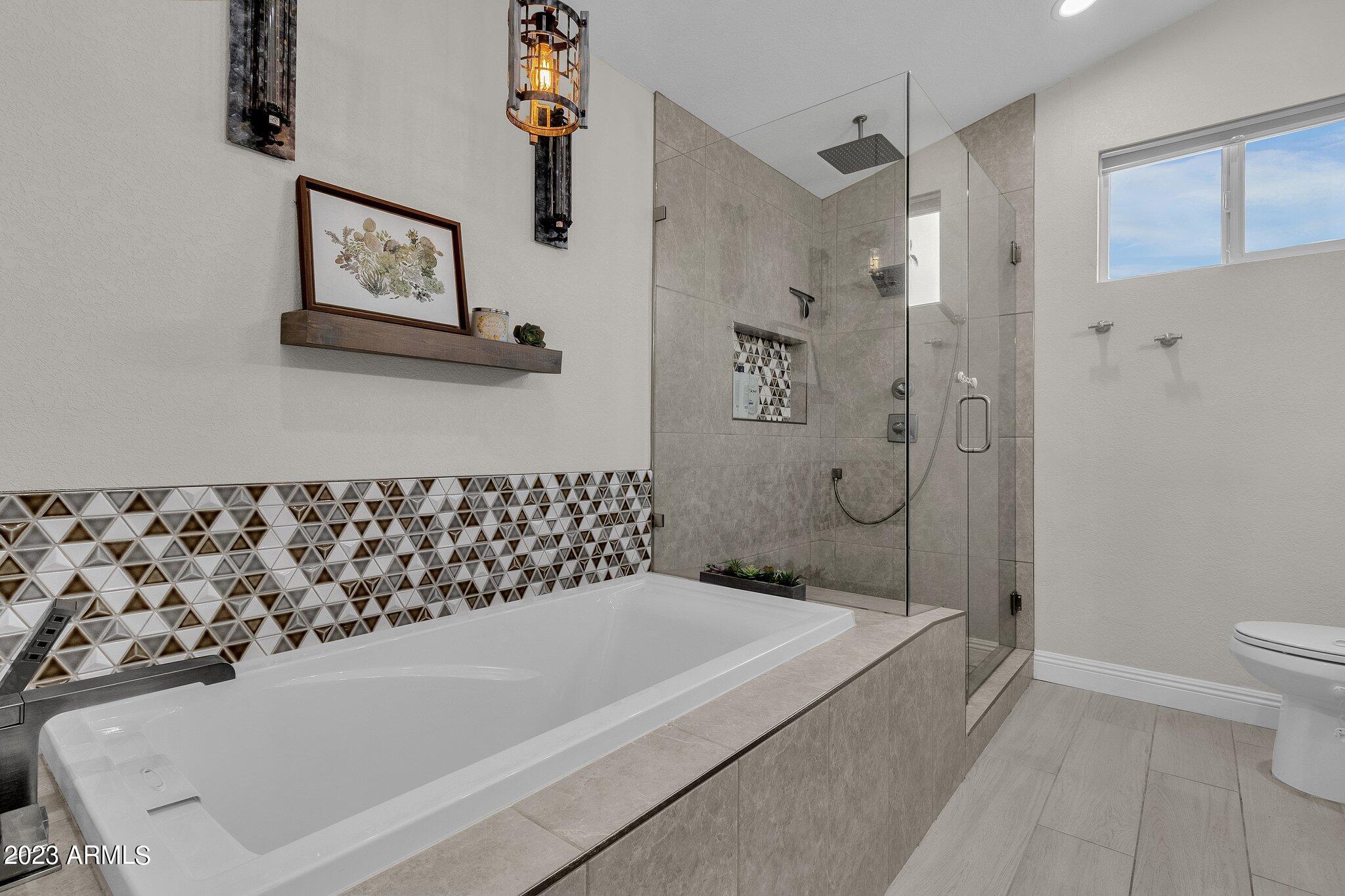 2678 W MONTGOMERY Drive