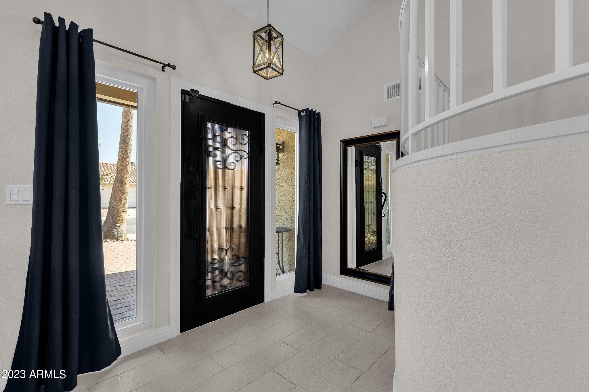 2678 W MONTGOMERY Drive