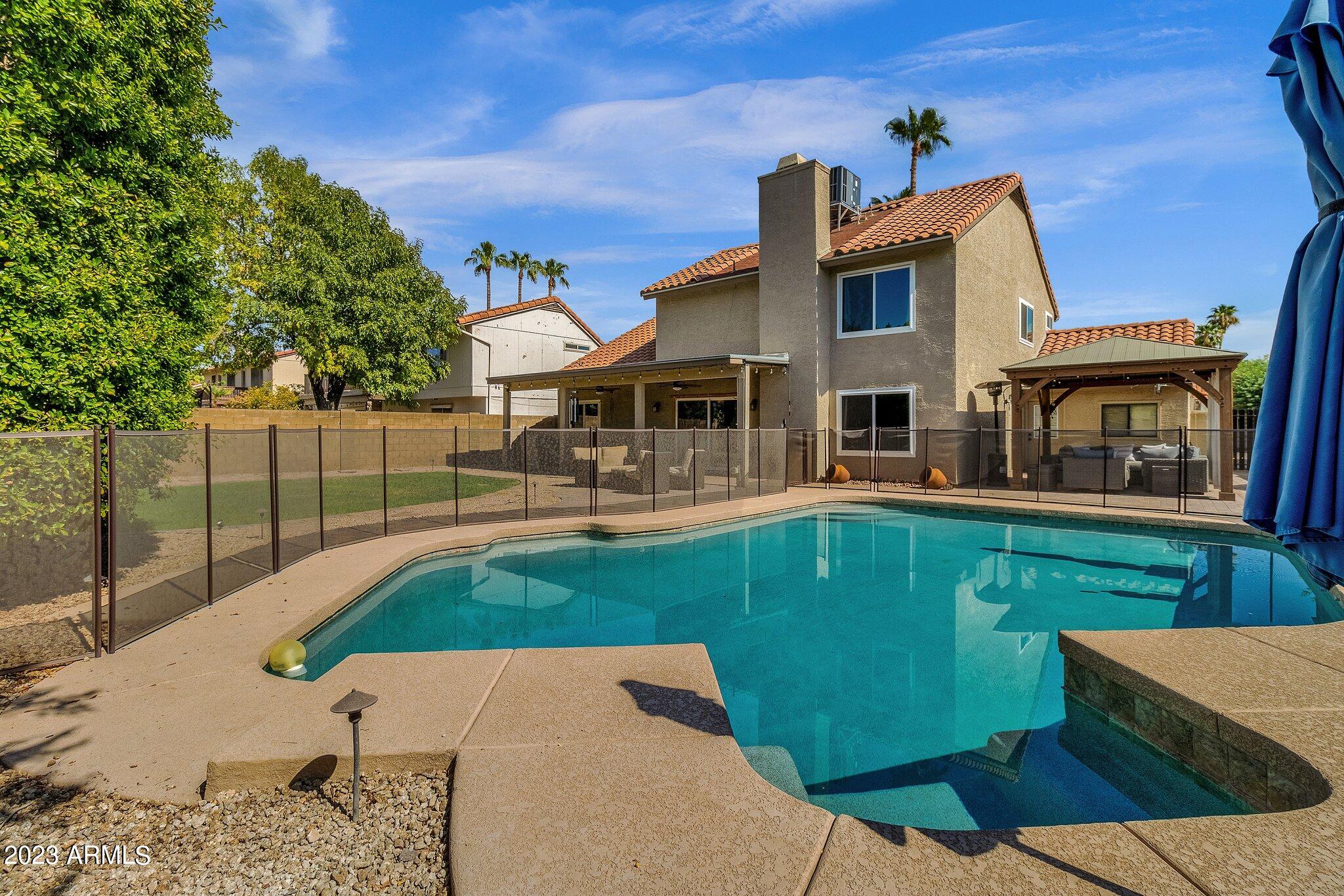 2678 W MONTGOMERY Drive