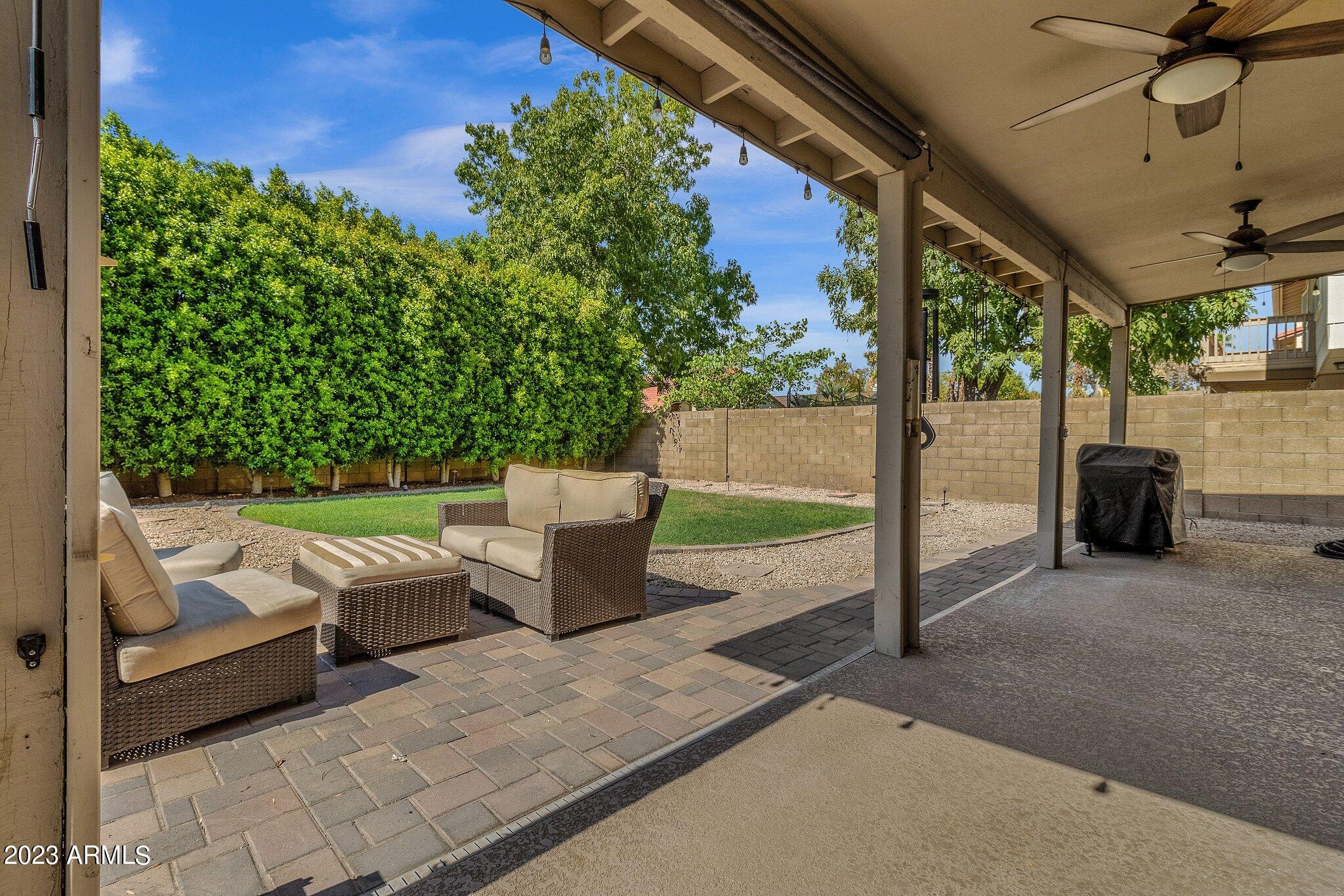 2678 W MONTGOMERY Drive